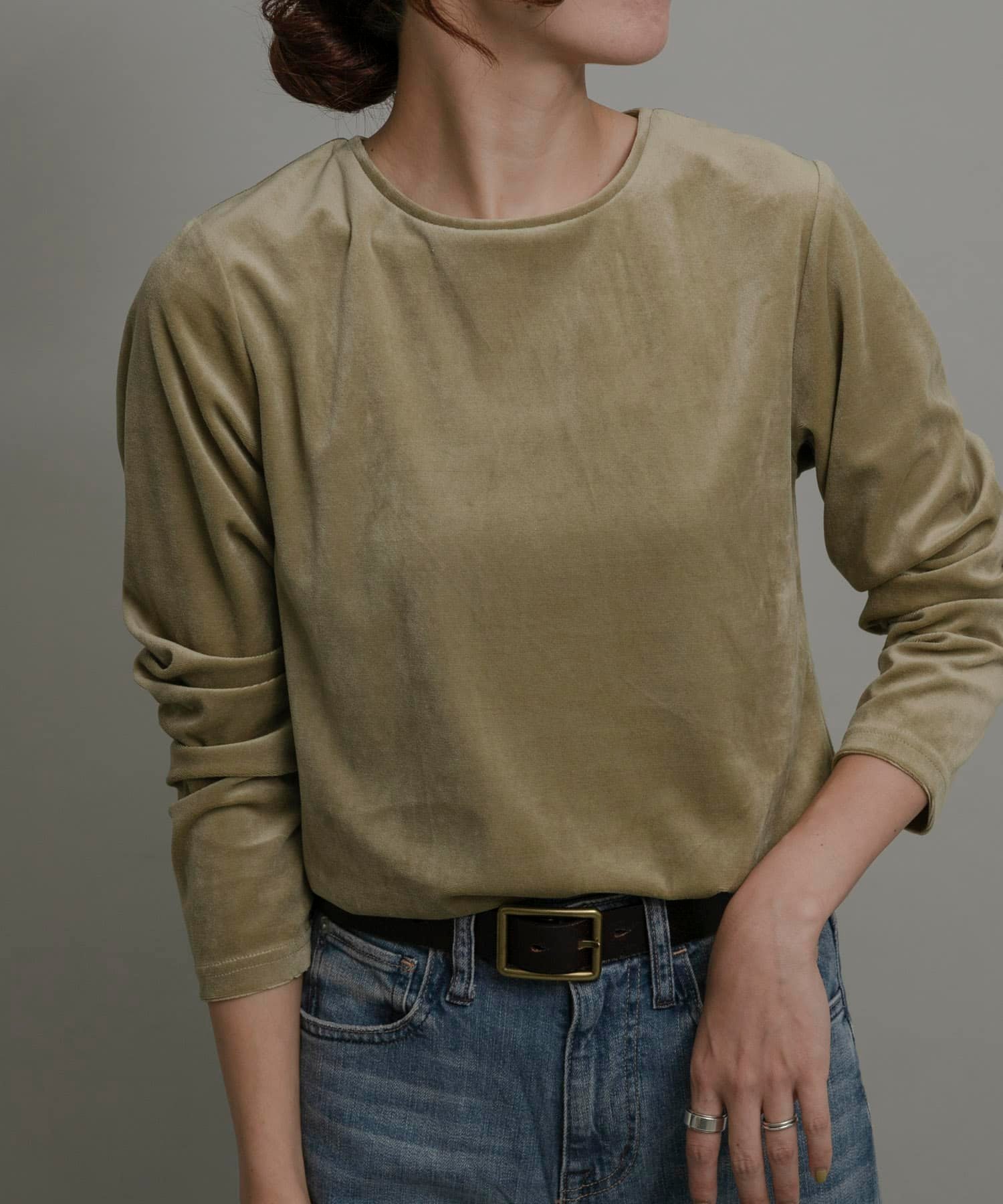 【サニーレーベル/Sonny Label / URBAN RESEARCH】の『UR TECH』ベロアロングスリーブTシャツ インテリア・キッズ・メンズ・レディースファッション・服の通販 founy(ファニー) 　ファッション　Fashion　レディースファッション　Fashion for Women　トップス・カットソー　Cut & Sew Tops　シャツ・ブラウス・オフィスカジュアル　Elegant Blouses & Button-Ups　ロングTシャツ・Tシャツ　Longline T-Shirts & Tees　ベロアトップス　Velour Tops / Velvet-Look Items　2024年　2024　2024-2025秋冬・A/W　Autumn/Winter 2024–25 AW24–25　冬　Winter / This Winter　おすすめ　Recommended / Our Picks　カットソー　Cut and Sewn Top　ストレッチ　Stretch, Stretchy Fabric　セットアップ　Set-Up, Coordinated Outfit　デニム　Denim, Jeans Material　トレンド　Trend, Trending Now　ベロア　Velour, Soft Velvet　A/W・秋冬　Autumn/Winter　カーキ|ID: prp329100004690520 ipo3291000000033894046