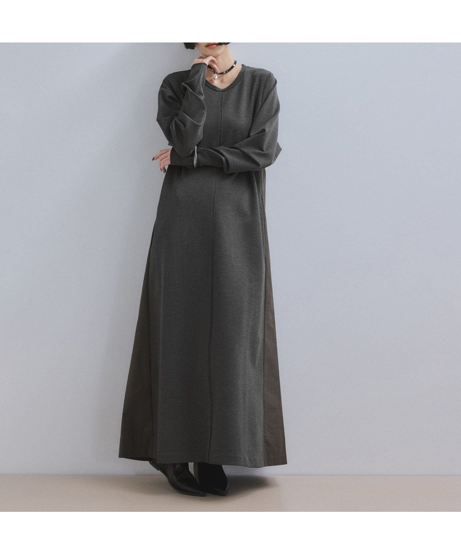 【アダム エ ロペ/ADAM ET ROPE'】の【WEB限定】ロングセミフレアワンピース 人気、トレンドファッション・服の通販 founy(ファニー) 　ファッション　Fashion　レディースファッション　Fashion for Women　ワンピース　Dresses　カットソー　Cut and Sewn Top　コンパクト　Compact, Small Size　切替　Switching, Contrast Panel　サンダル　Sandals, Summer Shoes　シェイプ　Shape, Slim Fit　スリット　Slit, Slit Detail　タイプライター　Typewriter Fabric, Crisp Cotton　ドッキング　Docking, Mixed Material　フェミニン　Feminine, Girly　ポケット　Pocket, Pocket Detail　リラックス　Relax, Relaxed Fit　ロング　Long, Long-Length　楽ちん　Easy Fit, Comfortable　A/W・秋冬　Autumn/Winter　2026年　2026　 other-1|ID: prp329100004690543 ipo3291000000033873497