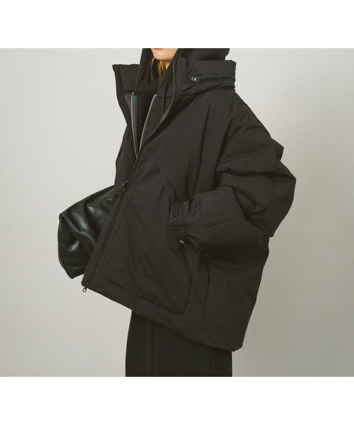 【ベイフロー/BAYFLOW】のショートモンスターコート インテリア・キッズ・メンズ・レディースファッション・服の通販 founy(ファニー) 　ファッション　Fashion　レディースファッション　Fashion for Women　アウター　Coat / Outerwear Collection　コート・ロングコート・ピーコート　Long Coats, Peacoats & More　ジャケット　Jacket, Outerwear　スウェット / スエット　Sweatshirt, Sweatwear　ダウン　Down, Puffer　ドローコード　Drawcord, Drawstring Cord　バランス　Balance, Style Balance　ビッグ　Big, Oversized　ミドル　Middle Length, Mid Height　冬　Winter / This Winter　おすすめ　Recommended / Our Picks　ブラック19|ID: prp329100004690654 ipo3291000000034118827