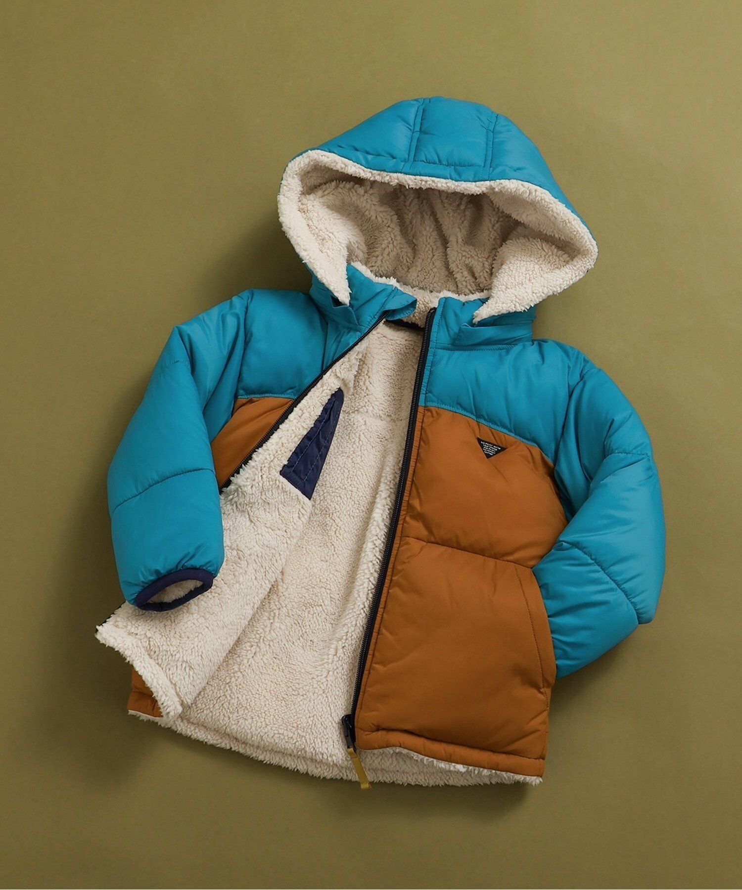 【エフオー オンラインストア/F.O.Online Store / KIDS】の中綿ボアリバーシブルブルゾン 人気、トレンドファッション・服の通販 founy(ファニー) 　ファッション　Fashion　キッズファッション　Fashion for Kids　シンプル　Simple, Minimal　タフタ　Taffeta, Structured Fabric　切替　Switching, Contrast Panel　無地　Plain, Solid Color　防寒　Cold Protection, Winter-Ready　 other-1|ID: prp329100004690725 ipo3291000000034827801