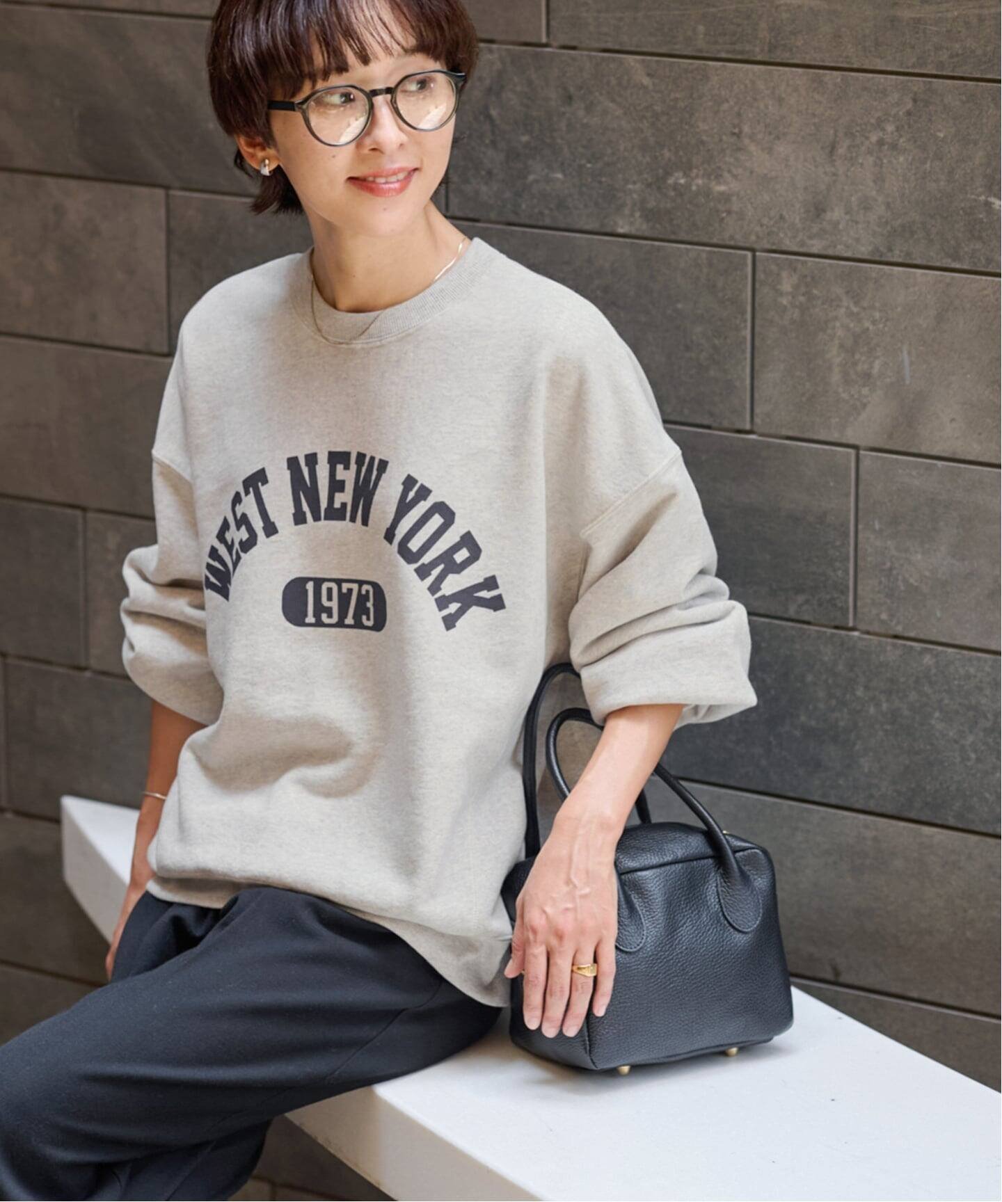 【ジャーナルスタンダード レリューム/JOURNAL STANDARD relume】の25AW新作 ヴィンテージライクカレッジロゴスウェット インテリア・キッズ・メンズ・レディースファッション・服の通販 founy(ファニー) 　ファッション　Fashion　レディースファッション　Fashion for Women　トップス・カットソー　Cut & Sew Tops　レディースパーカー・カジュアルフーディー　Casual Hoodies & Sweatshirts　スウェット・クルーネックトップス　Sweatshirts & Crewnecks / Relaxed Fit Sweat Tops　2025年　2025　2025-2026秋冬・A/W　Autumn/Winter 2025–26 AW25–26　インナー　Innerwear　ルーズ　Loose, Oversized　レース　Lace, Lace Fabric　ナチュラル|ID: prp329100004690882 ipo3291000000033875253