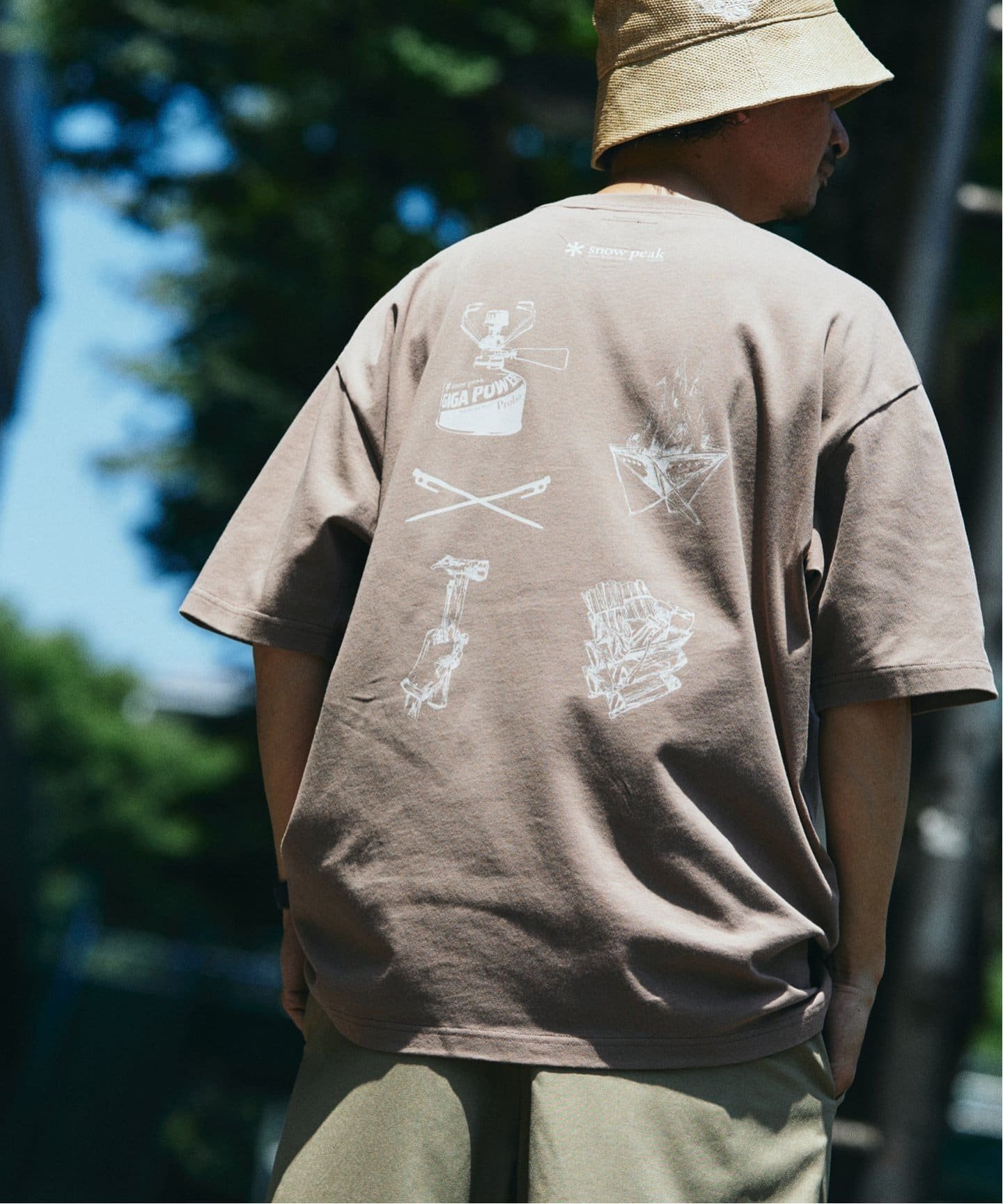 【ジャーナルスタンダード レリューム/JOURNAL STANDARD relume / MEN】のSNOW PEAK / スノーピーク 別注 GEAR プリントTシャツ インテリア・キッズ・メンズ・レディースファッション・服の通販 founy(ファニー) 　ファッション　Fashion　メンズファッション　Fashion for Men　シンプル　Simple, Minimal　フィット　Fit, Slim Fit　フロント　Front, Front Design　プリント　Print, Printed Pattern　ボックス　Boxy, Box Shape　ポケット　Pocket, Pocket Detail　リラックス　Relax, Relaxed Fit　別注　Limited Edition, Custom Order　定番　Standard, Basic Item　ブラウン|ID: prp329100004691234 ipo3291000000033877084