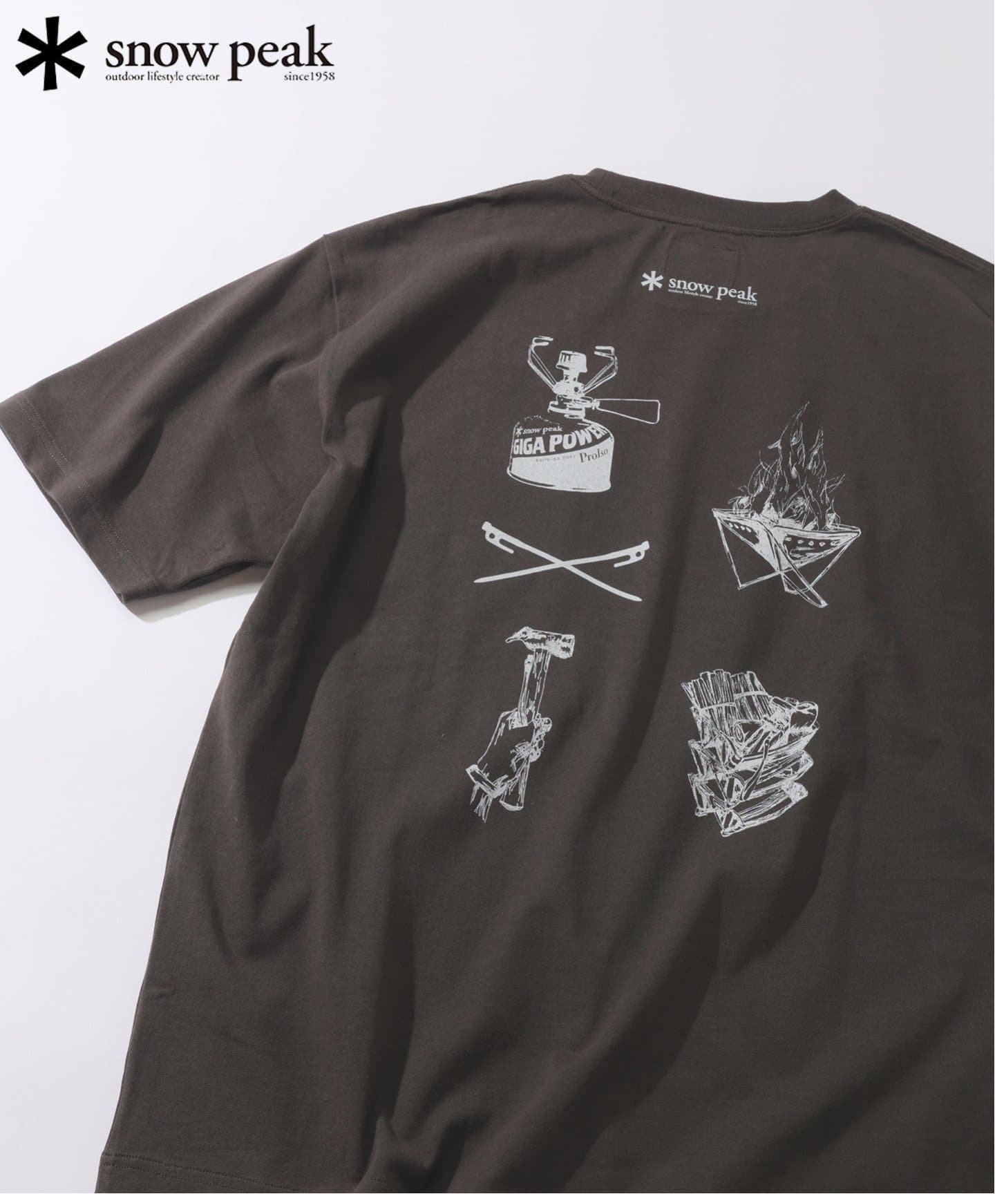 【ジャーナルスタンダード レリューム/JOURNAL STANDARD relume / MEN】のSNOW PEAK / スノーピーク 別注 GEAR プリントTシャツ インテリア・キッズ・メンズ・レディースファッション・服の通販 founy(ファニー) 　ファッション　Fashion　メンズファッション　Fashion for Men　シンプル　Simple, Minimal　フィット　Fit, Slim Fit　フロント　Front, Front Design　プリント　Print, Printed Pattern　ボックス　Boxy, Box Shape　ポケット　Pocket, Pocket Detail　リラックス　Relax, Relaxed Fit　別注　Limited Edition, Custom Order　定番　Standard, Basic Item　ブラック A|ID: prp329100004691234 ipo3291000000033877085