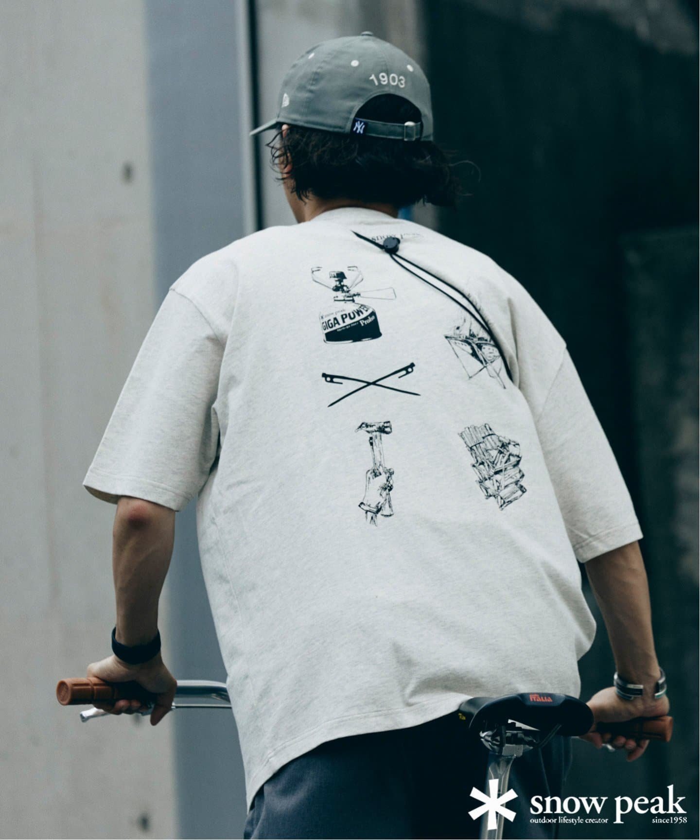 【ジャーナルスタンダード レリューム/JOURNAL STANDARD relume / MEN】のSNOW PEAK / スノーピーク 別注 GEAR プリントTシャツ インテリア・キッズ・メンズ・レディースファッション・服の通販 founy(ファニー) 　ファッション　Fashion　メンズファッション　Fashion for Men　シンプル　Simple, Minimal　フィット　Fit, Slim Fit　フロント　Front, Front Design　プリント　Print, Printed Pattern　ボックス　Boxy, Box Shape　ポケット　Pocket, Pocket Detail　リラックス　Relax, Relaxed Fit　別注　Limited Edition, Custom Order　定番　Standard, Basic Item　ナチュラル|ID: prp329100004691234 ipo3291000000033877086