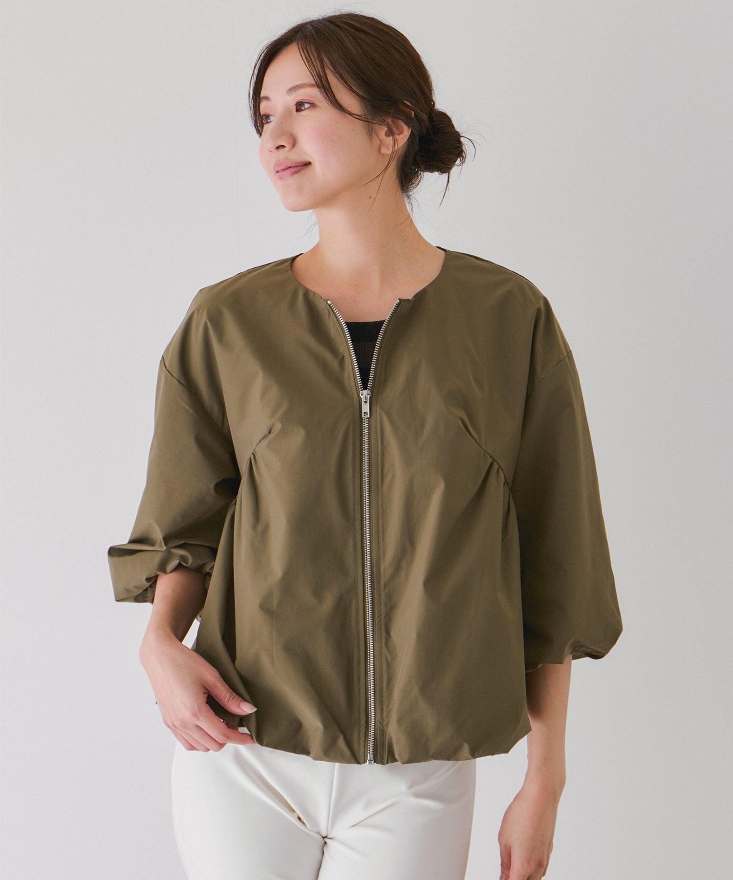 【ジャイロ/JAYRO】のノーカラーバルーンブルゾン インテリア・キッズ・メンズ・レディースファッション・服の通販 founy(ファニー) 　ファッション　Fashion　レディースファッション　Fashion for Women　アウター　Coat / Outerwear Collection　ブルゾンジャケット・スポーティアウター　Blouson Jackets　春　Spring　秋　Autumn　ギャザー　Gathered, Ruffled　軽量　Lightweight, Ultra Light　ショルダー　Shoulder, Shoulder Strap　シルバー　Silver, Metallic Silver　シンプル　Simple, Minimal　デニム　Denim, Jeans Material　トレンド　Trend, Trending Now　ドロップ　Drop Shoulder, Dropped Style　バランス　Balance, Style Balance　バルーン　Balloon, Balloon Silhouette　ブルゾン　Blouson, Bomber Jacket　ポケット　Pocket, Pocket Detail　ミックス　Mix, Mixed Style　リラックス　Relax, Relaxed Fit　ワイド　Wide, Wide Fit　エレガント 上品　Elegant　カーキ(36)|ID: prp329100004691367 ipo3291000000033877683