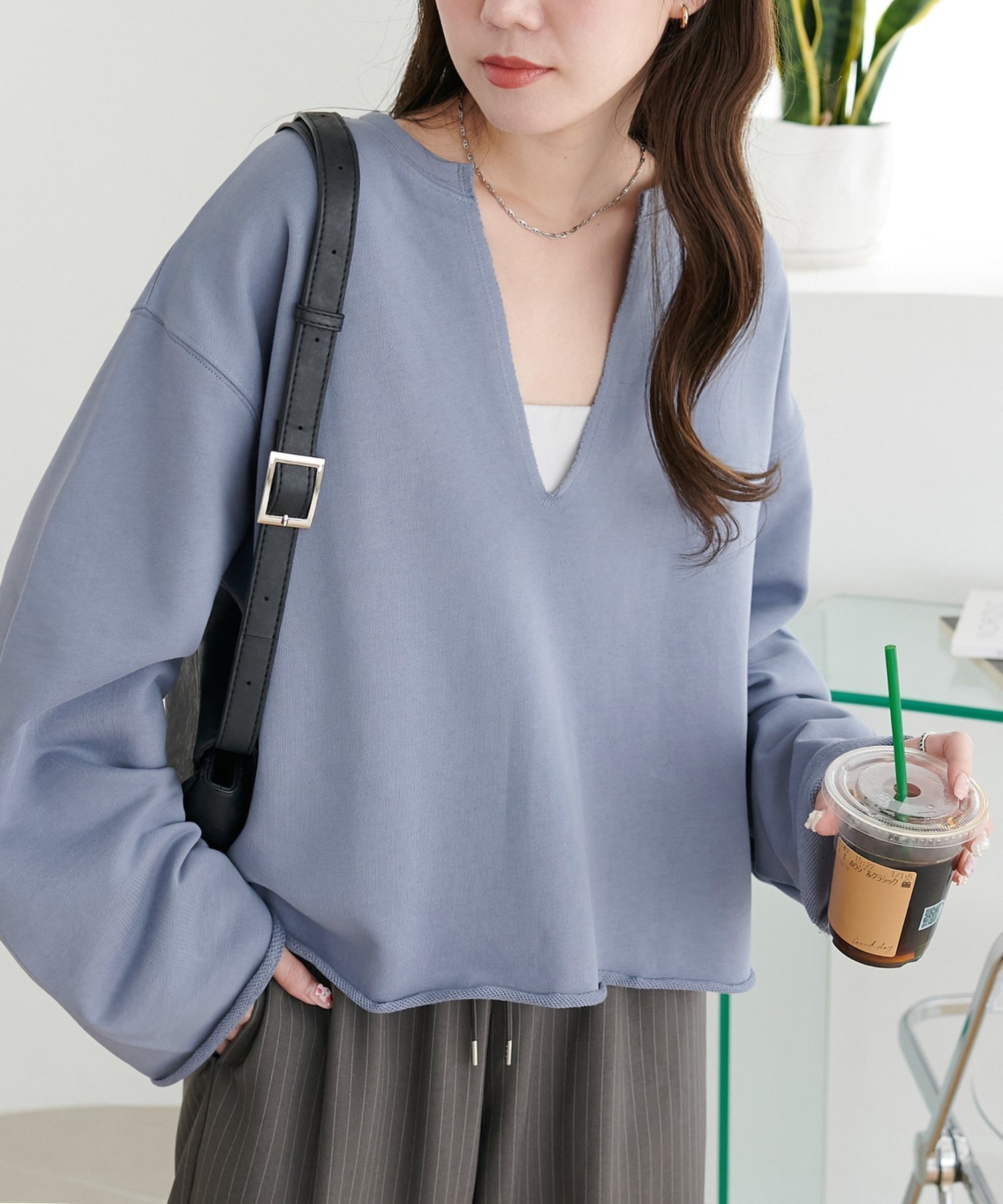 【ディスコート/Discoat】の裏毛深Vネックプルオーバー インテリア・キッズ・メンズ・レディースファッション・服の通販 founy(ファニー) 　ファッション　Fashion　レディースファッション　Fashion for Women　トップス・カットソー　Cut & Sew Tops　カジュアルプルオーバー・ニットトップス　Pullovers & Knit Tops / Casual Pullovers　Vネックトップス　V-Neck Tops / V-Cut Neckline Shirts　シンプル　Simple, Minimal　スウェット / スエット　Sweatshirt, Sweatwear　バランス　Balance, Style Balance　ボトム　Bottoms, Lower Wear　ブルー|ID: prp329100004691402 ipo3291000000034123691