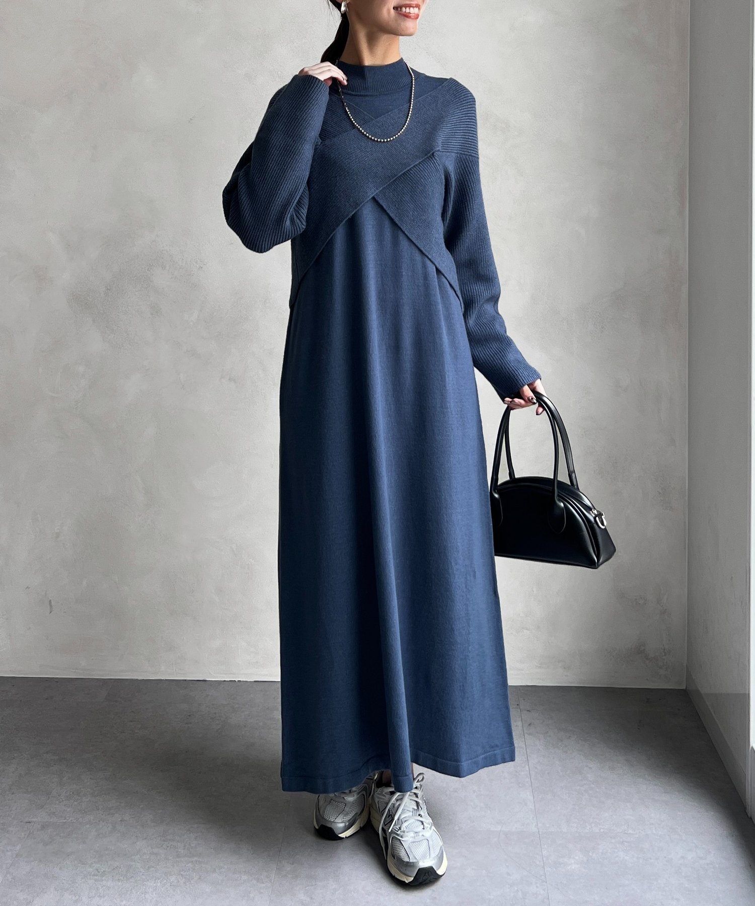 【シェトワ/Chez toi】のクロスプルオーバー×ニットワンピース インテリア・キッズ・メンズ・レディースファッション・服の通販 founy(ファニー) 　ファッション　Fashion　レディースファッション　Fashion for Women　ワンピース　Dresses　ニットワンピース　Knit Dresses　スニーカー　Sneakers, Trainers　チャーム　Charm, Pendant　ボストン　Boston　リブニット　Rib Knit, Ribbed Knit　再入荷　Restock / Back in Stock　おすすめ　Recommended / Our Picks　ブルー|ID: prp329100004691989 ipo3291000000033881079