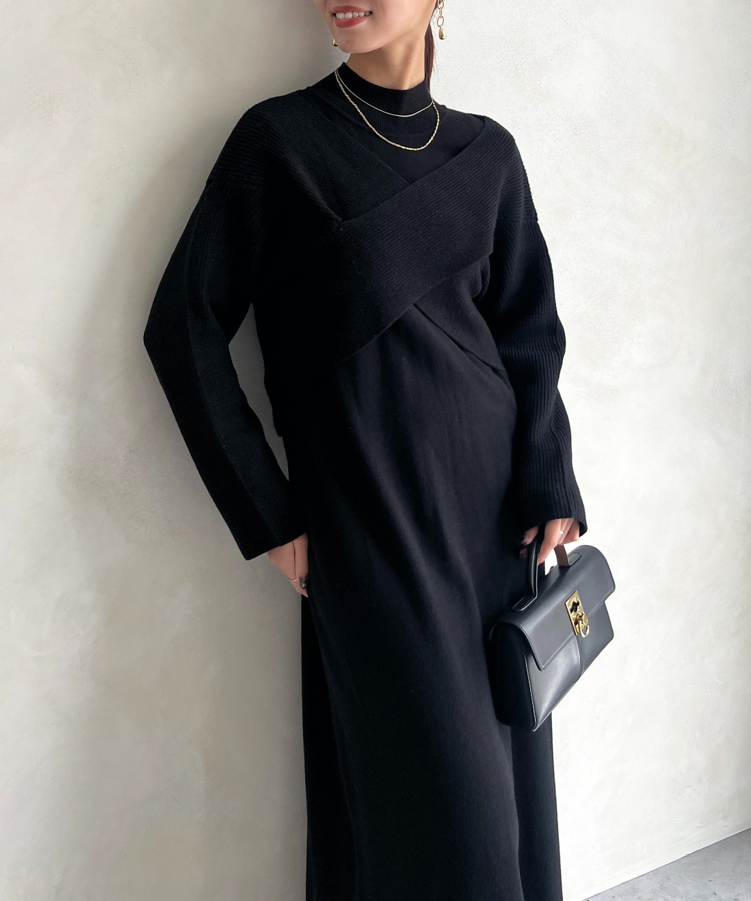 【シェトワ/Chez toi】のクロスプルオーバー×ニットワンピース インテリア・キッズ・メンズ・レディースファッション・服の通販 founy(ファニー) 　ファッション　Fashion　レディースファッション　Fashion for Women　ワンピース　Dresses　ニットワンピース　Knit Dresses　スニーカー　Sneakers, Trainers　チャーム　Charm, Pendant　ボストン　Boston　リブニット　Rib Knit, Ribbed Knit　再入荷　Restock / Back in Stock　おすすめ　Recommended / Our Picks　ブラック|ID: prp329100004691989 ipo3291000000033881081