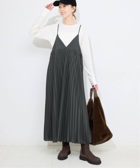 【スローブ イエナ/SLOBE IENA】のパウダリーサテンプリーツキャミワンピース 人気、トレンドファッション・服の通販 founy(ファニー) ファッション Fashion レディースファッション Fashion for Women ワンピース Dresses キャミソールワンピース Camisole Dresses 2025年 2025 2025-2026秋冬・A/W Autumn/Winter 2025–26 AW25–26 おすすめ Recommended / Our Picks サテン Satin, Glossy Fabric シャーリング Shirring, Ruched ジャケット Jacket, Outerwear スウェット / スエット Sweatshirt, Sweatwear バランス Balance, Style Balance ブルゾン Blouson, Bomber Jacket プリーツ Pleats, Pleated |ID:prp329100004692041