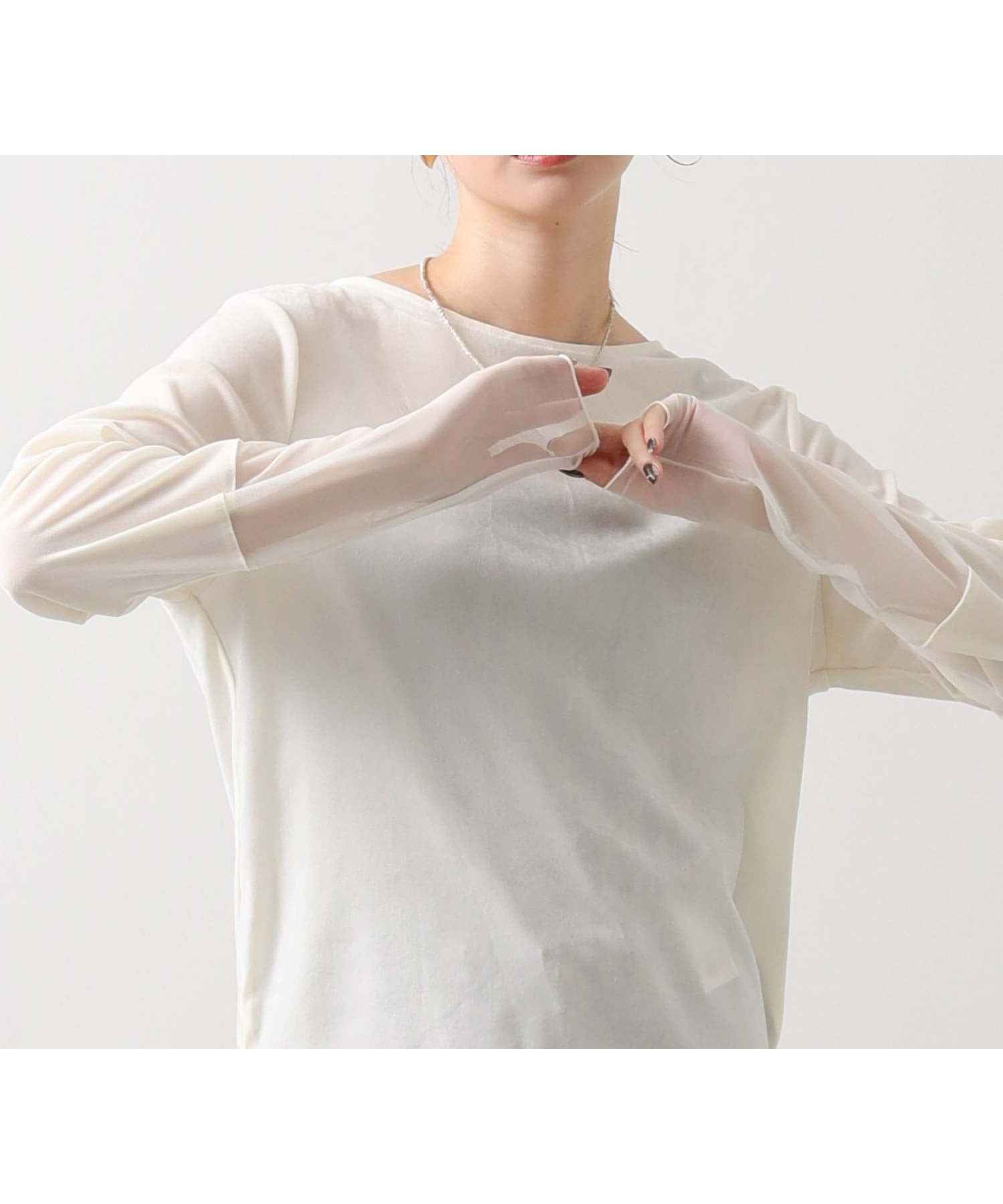 【グレディブリリアン/Gready Brilliant】のGready Brilliant/4_ベロア袖チュールボートN インテリア・キッズ・メンズ・レディースファッション・服の通販 founy(ファニー) 　ファッション　Fashion　レディースファッション　Fashion for Women　トップス・カットソー　Cut & Sew Tops　ベロアトップス　Velour Tops / Velvet-Look Items　シンプル　Simple, Minimal　センター　Center, Center Line　チュール　Tulip, Tulip Motif　ベロア　Velour, Soft Velvet　ワンポイント　One Point, Statement Accent　人気　Popular, Best Seller　IVO|ID: prp329100004692056 ipo3291000000034534189