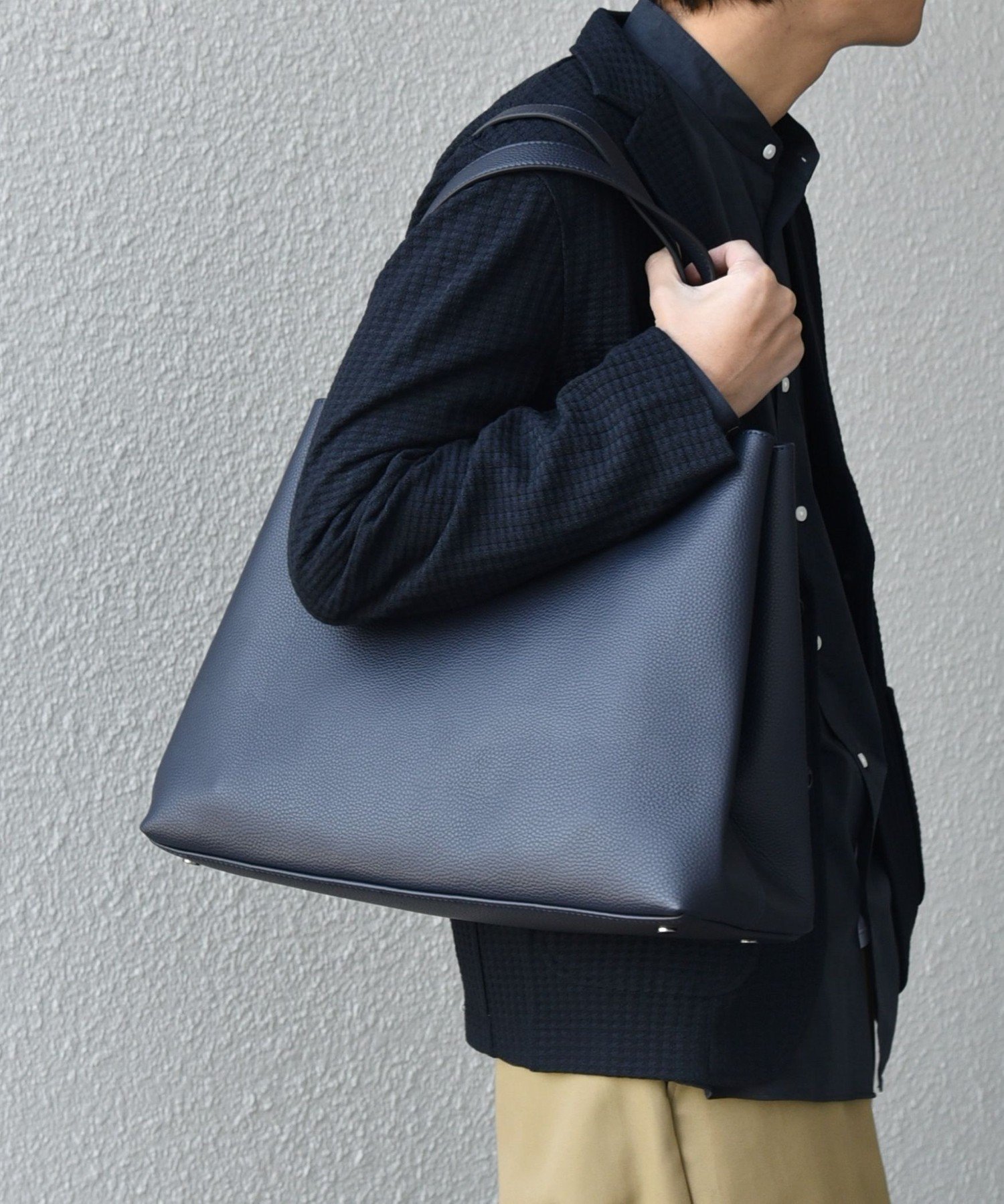 【シップス/SHIPS / MEN】のSHIPS any スプリット レザー トートバッグ (クラッチバッグ付き) 25SS インテリア・キッズ・メンズ・レディースファッション・服の通販 founy(ファニー) 　ファッション　Fashion　メンズファッション　Fashion for Men　バッグ　Bags　トートバッグ / 通勤・大容量バッグ　Tote Bags　クラッチ　Clutch, Clutch Bag　コンパクト　Compact, Small Size　ベーシック　Basic, Essential　ポケット　Pocket, Pocket Detail　おすすめ　Recommended / Our Picks　ビジネス 仕事 通勤　Business / Work / Commuting　2025年　2025　2025春夏・S/S　Spring/Summer 2025 SS25　ネイビー|ID: prp329100004692093 ipo3291000000034077493
