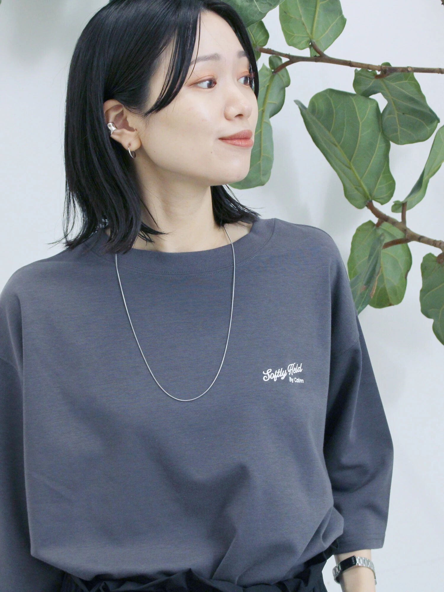 【サマンサモスモス/Samansa Mos2】のポンチロゴ刺繍プルオーバー インテリア・キッズ・メンズ・レディースファッション・服の通販 founy(ファニー) 　ファッション　Fashion　レディースファッション　Fashion for Women　トップス・カットソー　Cut & Sew Tops　カジュアルプルオーバー・ニットトップス　Pullovers & Knit Tops / Casual Pullovers　シンプル　Simple, Minimal　フォルム　Silhouette, Form　リラックス　Relax, Relaxed Fit　定番　Standard, Basic Item　チャコールグレー|ID: prp329100004692326 ipo3291000000033882690
