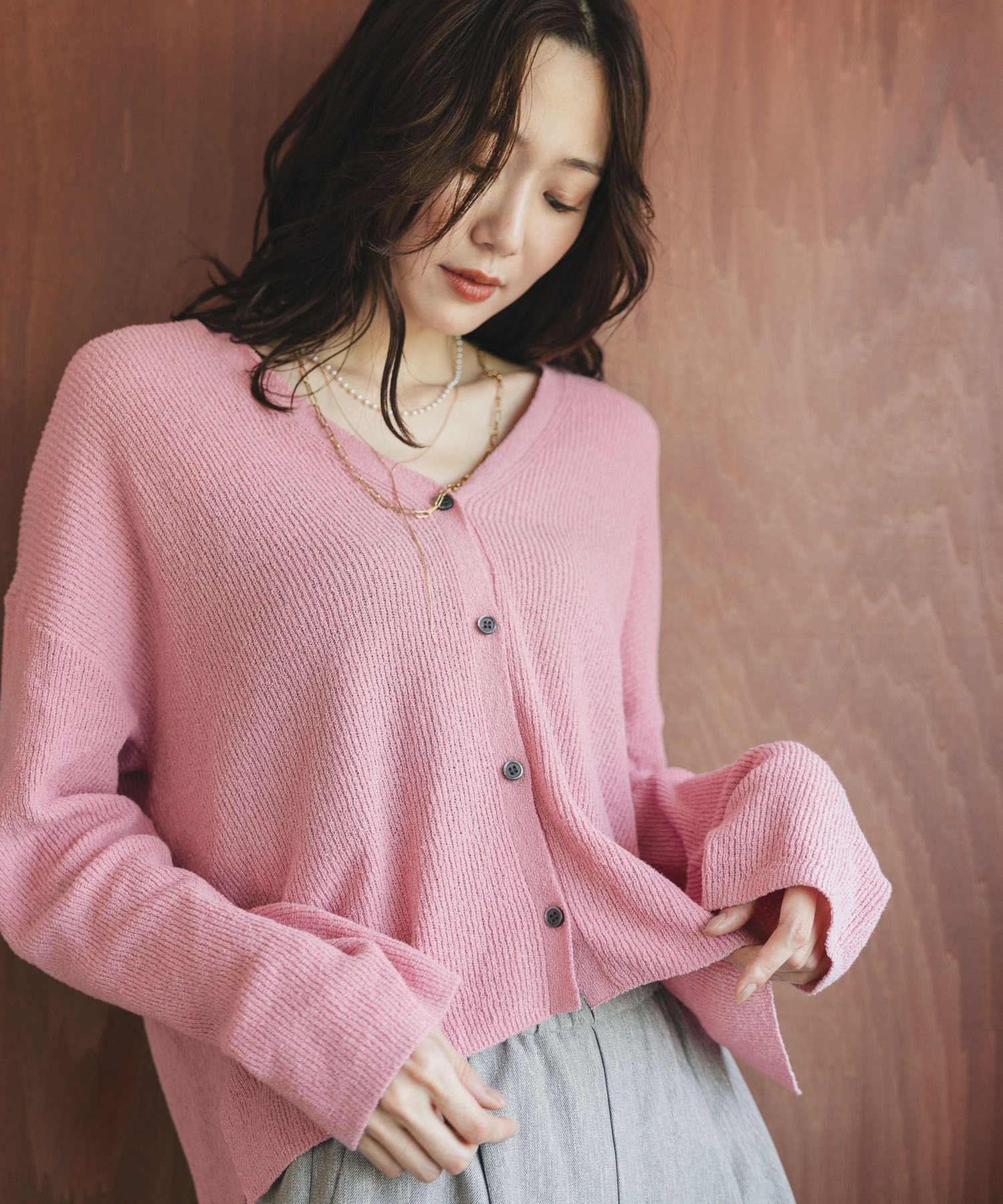 【グローバルワーク/GLOBAL WORK】のミニブークレVネックカーディガン/577953 人気、トレンドファッション・服の通販 founy(ファニー) 　ファッション　Fashion　レディースファッション　Fashion for Women　トップス・カットソー　Cut & Sew Tops　カーディガン・羽織り　Layered Style Cardigans　Vネックトップス　V-Neck Tops / V-Cut Neckline Shirts　カーディガン　Cardigan, Knitwear　コンパクト　Compact, Small Size　バランス　Balance, Style Balance　ボトム　Bottoms, Lower Wear　 other-1|ID: prp329100004692362 ipo3291000000033882936