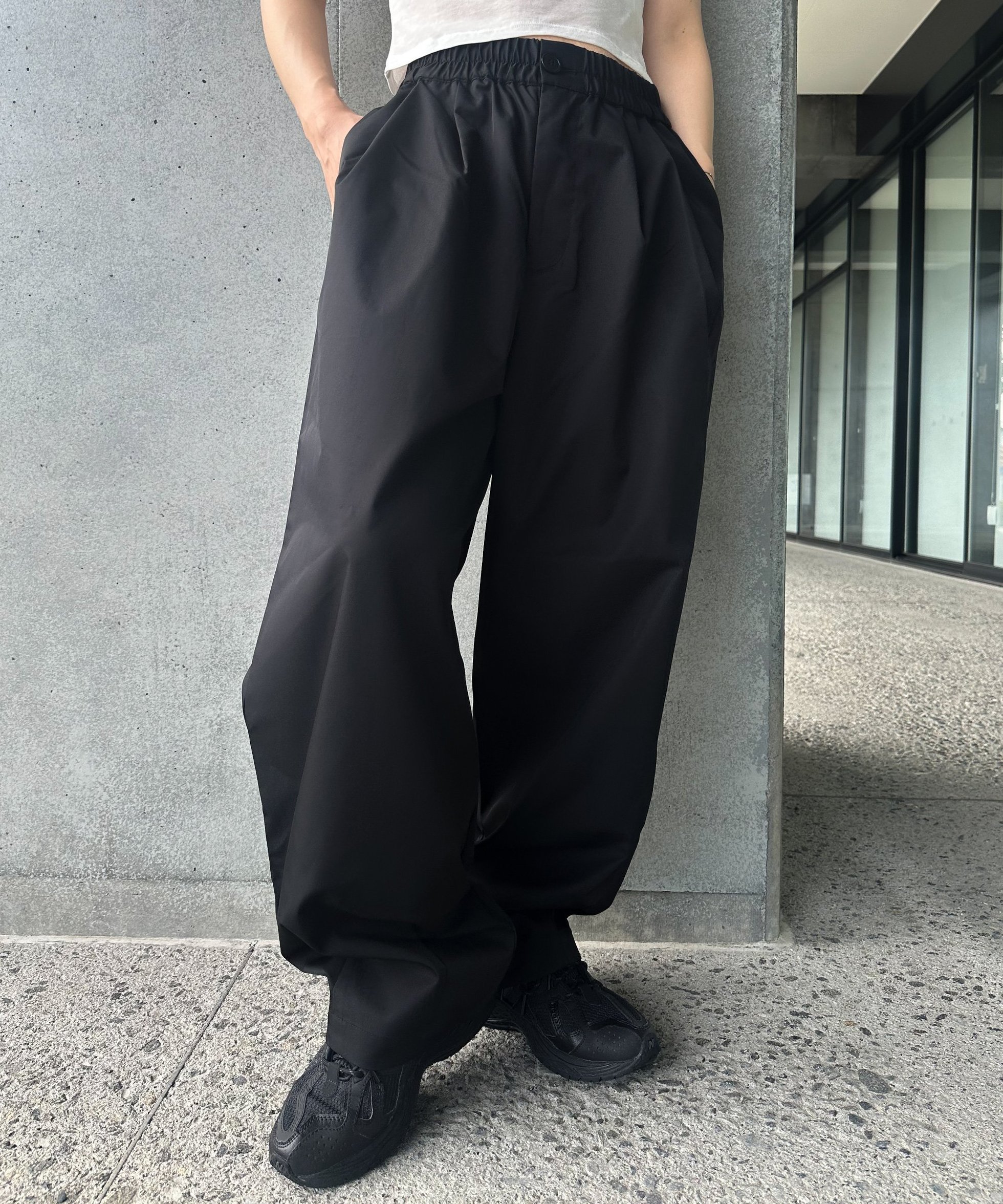 【セレクトモカ/SELECT MOCA】のタックバルーンワイドパンツ インテリア・キッズ・メンズ・レディースファッション・服の通販 founy(ファニー) 　ファッション　Fashion　レディースファッション　Fashion for Women　パンツ　Pants & Trousers　おすすめ　Recommended / Our Picks　シンプル　Simple, Minimal　ジャケット　Jacket, Outerwear　バルーン　Balloon, Balloon Silhouette　リラックス　Relax, Relaxed Fit　ブラック-990|ID: prp329100004692463 ipo3291000000033883462