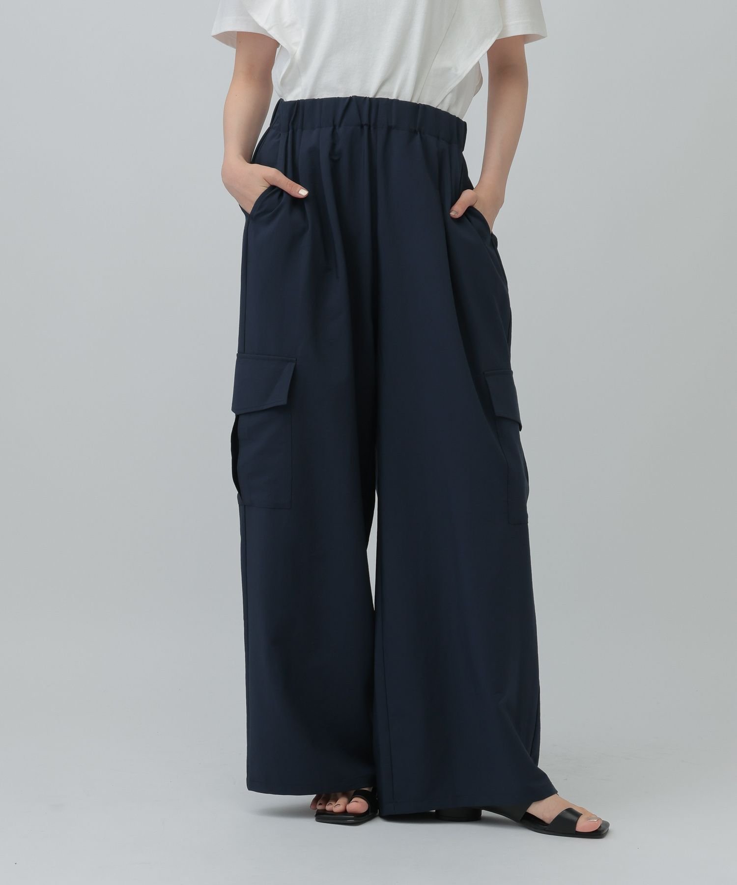 【レプシィム ローリーズファーム/LEPSIM LOWRYS FARM】のイージーカーゴパンツ インテリア・キッズ・メンズ・レディースファッション・服の通販 founy(ファニー) 　ファッション　Fashion　レディースファッション　Fashion for Women　パンツ　Pants & Trousers　おすすめ　Recommended / Our Picks　カーゴパンツ　Cargo Pants, Utility Pants　サンダル　Sandals, Summer Shoes　ベーシック　Basic, Essential　夏　Summer　ネイビー88|ID: prp329100004692484 ipo3291000000033883578
