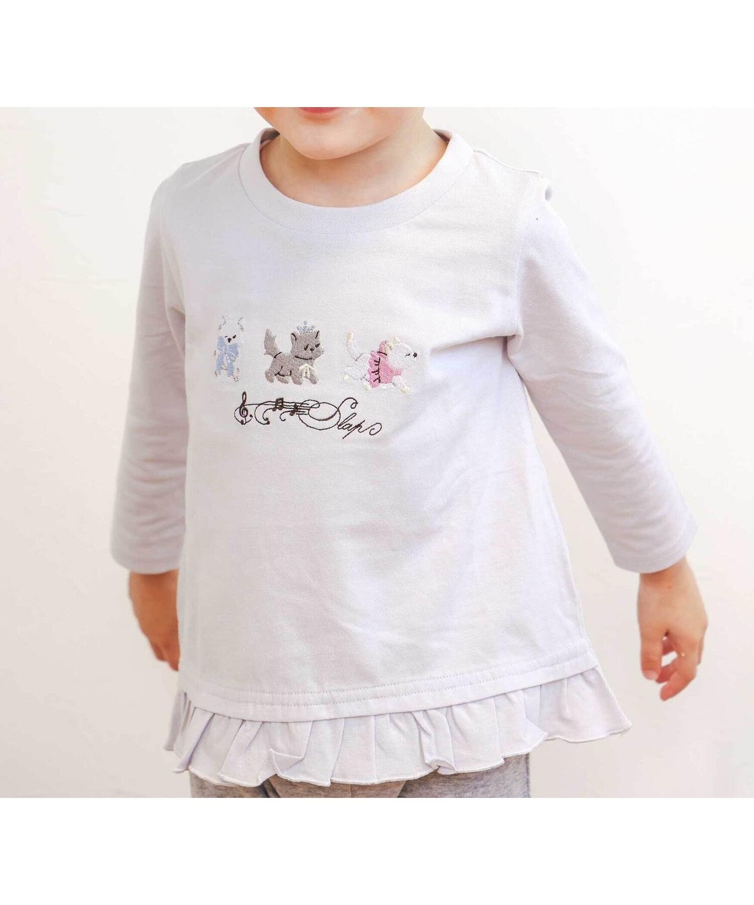 【ベベ オンライン ストア/BEBE ONLINE STORE / KIDS】の【スララク/防汚加工/オーガニックコットン】ときめき女の子長袖Tシャツ(80~130cm) インテリア・キッズ・メンズ・レディースファッション・服の通販 founy(ファニー) 　ファッション　Fashion　キッズファッション　Fashion for Kids　アンダー　Underwear Essentials　イエロー　Yellow　チェリー　Cherry, Cherry Pattern　人気　Popular, Best Seller　猫　Cat, Kitty　長袖　Long Sleeve, Full Sleeve　パープル　Purple, Violet　フリル　Frill, Ruffle　フレンチ　French, French Style　フロント　Front, Front Design　プリント　Print, Printed Pattern　ボーダー　Border, Stripe　モチーフ　Motif, Design Theme　A/W・秋冬　Autumn/Winter　犬　Dog　エレガント 上品　Elegant　2025年　2025　2025-2026秋冬・A/W　Autumn/Winter 2025–26 AW25–26　薄パープル×猫刺しゅう×裾フリル|ID: prp329100004692526 ipo3291000000033883835