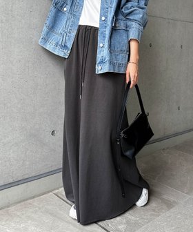 【アンドミー/andme】のスウェット ロング フレア スカート 人気、トレンドファッション・服の通販 founy(ファニー) ファッション Fashion レディースファッション Fashion for Women スカート Skirts Aライン・フレアスカート A-Line & Flared Skirts おすすめ Recommended / Our Picks スウェット / スエット Sweatshirt, Sweatwear フレア Flare, Flared ポケット Pocket, Pocket Detail リラックス Relax, Relaxed Fit ルーズ Loose, Oversized ロング Long, Long-Length エレガント 上品 Elegant 楽ちん Easy Fit, Comfortable |ID:prp329100004692602