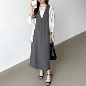 【ココモモ/COCOMOMO】の【きれいめ・カジュアルにも】 ジャンパースカート Vネック ワンピース 人気、トレンドファッション・服の通販 founy(ファニー) ファッション Fashion レディースファッション Fashion for Women スカート Skirts シンプル Simple, Minimal スリット Slit, Slit Detail フラップ Flap, Flap Pocket ポケット Pocket, Pocket Detail |ID:prp329100004692996
