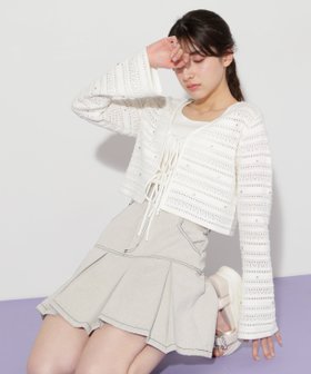【ジルバイジルスチュアート/JILL by JILLSTUART】のビジュー付きカギ編みアンサンブル 人気、トレンドファッション・服の通販 founy(ファニー) ファッション Fashion レディースファッション Fashion for Women トップス・カットソー Cut & Sew Tops アンサンブルニット Knit Ensembles & Twin Sets おすすめ Recommended / Our Picks アンサンブル Ensemble Set カーディガン Cardigan, Knitwear ガーリー Girly, Feminine Style キャミソール Camisole, Spaghetti Strap Top デニム Denim, Jeans Material ビジュー Bijou, Jewel-like Accent フロント Front, Front Design リボン Ribbon, Bow エレガント 上品 Elegant 透かし Cut-Out, Lacework |ID:prp329100004693219