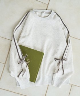 【フリークスストア/FREAK'S STORE】のベロア リボン ライン 裏起毛 スウェット プルオーバー【限定展開】 25AW 人気、トレンドファッション・服の通販 founy(ファニー) ファッション Fashion レディースファッション Fashion for Women トップス・カットソー Cut & Sew Tops レディースパーカー・カジュアルフーディー Casual Hoodies & Sweatshirts カジュアルプルオーバー・ニットトップス Pullovers & Knit Tops / Casual Pullovers スウェット・クルーネックトップス Sweatshirts & Crewnecks / Relaxed Fit Sweat Tops ベロアトップス Velour Tops / Velvet-Look Items 2025年 2025 2025-2026秋冬・A/W Autumn/Winter 2025–26 AW25–26 冬 Winter / This Winter おすすめ Recommended / Our Picks スウェット / スエット Sweatshirt, Sweatwear スポーティ Sporty, Casual Athletic スリーブ Sleeve, Long Sleeve / Short Sleeve タートルネック Turtleneck, High Neck デニム Denim, Jeans Material ビッグ Big, Oversized ベロア Velour, Soft Velvet リボン Ribbon, Bow ワイド Wide, Wide Fit 人気 Popular, Best Seller A/W・秋冬 Autumn/Winter |ID:prp329100004693347