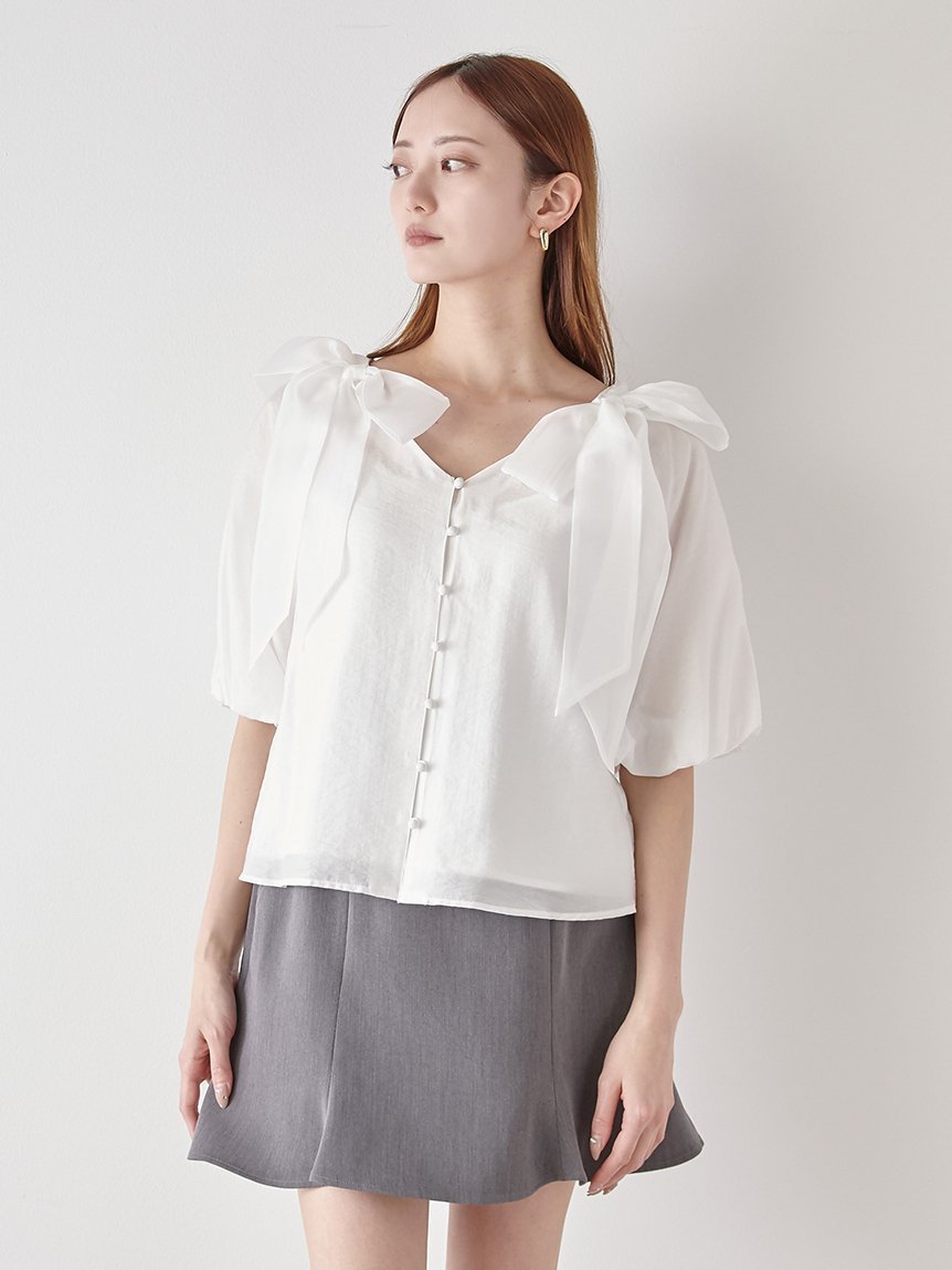 【スナイデル/SNIDEL】のリボンパフブラウス インテリア・キッズ・メンズ・レディースファッション・服の通販 founy(ファニー) 　ファッション　Fashion　レディースファッション　Fashion for Women　トップス・カットソー　Cut & Sew Tops　シャツ・ブラウス・オフィスカジュアル　Elegant Blouses & Button-Ups　インナー　Innerwear　オーガンジー　Organza Fabric　キャミソール　Camisole, Spaghetti Strap Top　スリーブ　Sleeve, Long Sleeve / Short Sleeve　チュール　Tulip, Tulip Motif　デコルテ　Décolleté, Neckline　フロント　Front, Front Design　リボン　Ribbon, Bow　春　Spring　WHT[001]|ID: prp329100004693455 ipo3291000000033889146