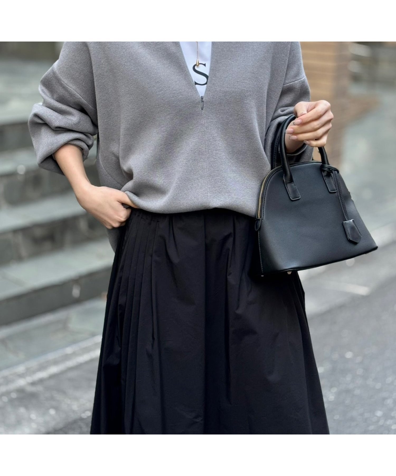 【スタイルドア/STYLEDOOR】のフロント2wayニットプルオーバー インテリア・キッズ・メンズ・レディースファッション・服の通販 founy(ファニー) 　ファッション　Fashion　レディースファッション　Fashion for Women　トップス・カットソー　Cut & Sew Tops　ニット　Knit Tops & Sweaters　カジュアルプルオーバー・ニットトップス　Pullovers & Knit Tops / Casual Pullovers　インナー　Innerwear　キャミソール　Camisole, Spaghetti Strap Top　クール　Cool, Chic　サテン　Satin, Glossy Fabric　シンプル　Simple, Minimal　タンク　Tank Top, Sleeveless Top　タートル　Turtleneck, Turtle Collar　デニム　Denim, Jeans Material　フロント　Front, Front Design　ベーシック　Basic, Essential　ボトム　Bottoms, Lower Wear　ボーダー　Border, Stripe　無地　Plain, Solid Color　ワイド　Wide, Wide Fit　Tグレー|ID: prp329100004693469 ipo3291000000036071221