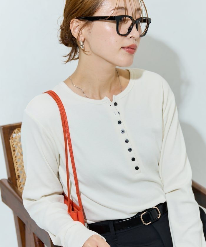 【フリークスストア/FREAK'S STORE】のGinger ヘンリーネック ロング スリーブ トップス【限定展開】 25AW インテリア・キッズ・メンズ・レディースファッション・服の通販 founy(ファニー) 　ファッション　Fashion　レディースファッション　Fashion for Women　トップス・カットソー　Cut & Sew Tops　2025年　2025　2025-2026秋冬・A/W　Autumn/Winter 2025–26 AW25–26　冬　Winter / This Winter　おすすめ　Recommended / Our Picks　インナー　Innerwear　スリーブ　Sleeve, Long Sleeve / Short Sleeve　フィット　Fit, Slim Fit　プチプライス・低価格　Affordable / Budget Price　ベーシック　Basic, Essential　ロング　Long, Long-Length　抗菌　Antibacterial, Bacteria-Resistant　A/W・秋冬　Autumn/Winter　オフホワイト|ID: prp329100004693656 ipo3291000000034284197