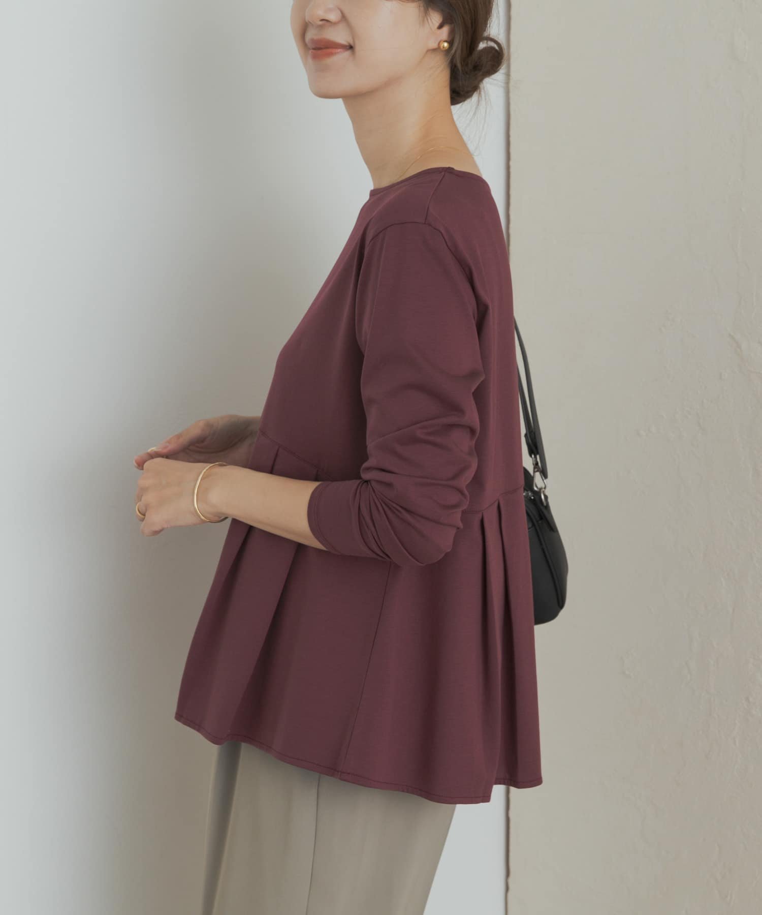 【アーバンリサーチ ドアーズ/URBAN RESEARCH DOORS】のシルキーコットンペプラムプルオーバー インテリア・キッズ・メンズ・レディースファッション・服の通販 founy(ファニー) 　ファッション　Fashion　レディースファッション　Fashion for Women　トップス・カットソー　Cut & Sew Tops　カジュアルプルオーバー・ニットトップス　Pullovers & Knit Tops / Casual Pullovers　2025年　2025　2025春夏・S/S　Spring/Summer 2025 SS25　インナー　Innerwear　カットソー　Cut and Sewn Top　ジャケット　Jacket, Outerwear　ペプラム　Peplum, Flared Hem　エレガント 上品　Elegant　夏　Summer　S/S・春夏　SS, Spring/Summer, Warm Season　BORDEAUX|ID: prp329100004693742 ipo3291000000033891664