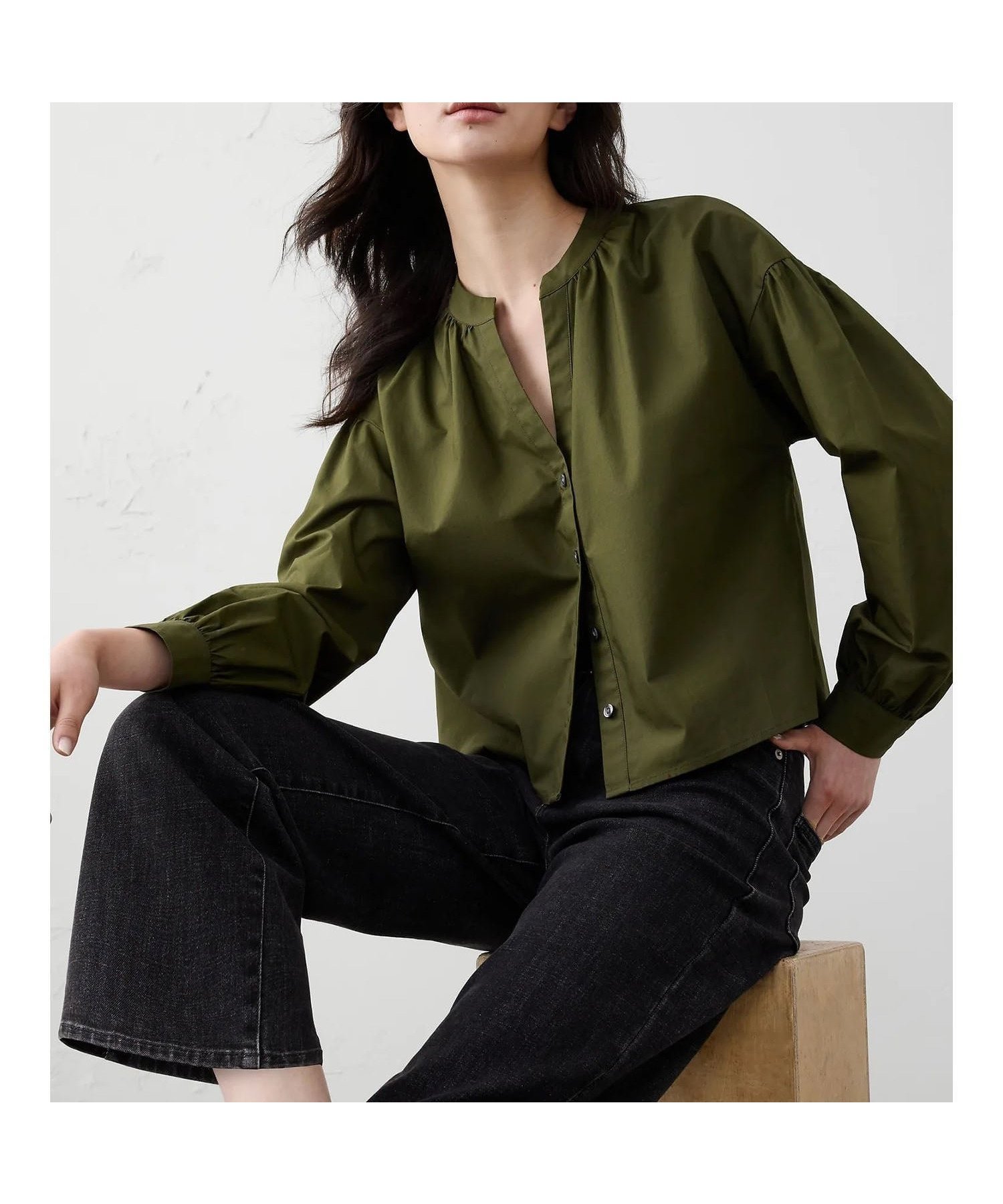【バナナリパブリック ファクトリーストア/BANANA REPUBLIC FACTORY STORE】のBANANA REPUBLIC FACTORY STORE ポプリン パフスリーブ ボタントップ インテリア・キッズ・メンズ・レディースファッション・服の通販 founy(ファニー) 　ファッション　Fashion　レディースファッション　Fashion for Women　クロップド　Cropped, Short Length　ショルダー　Shoulder, Shoulder Strap　スタイリッシュ　Stylish, Fashionable　スリーブ　Sleeve, Long Sleeve / Short Sleeve　WAIMEA_OLIVE|ID: prp329100004693743 ipo3291000000033891668