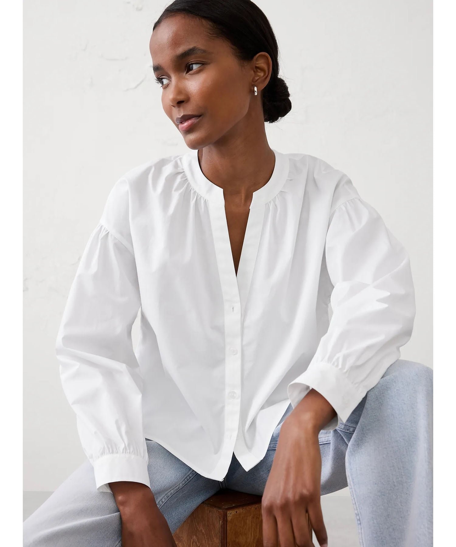 【バナナリパブリック ファクトリーストア/BANANA REPUBLIC FACTORY STORE】のBANANA REPUBLIC FACTORY STORE ポプリン パフスリーブ ボタントップ インテリア・キッズ・メンズ・レディースファッション・服の通販 founy(ファニー) 　ファッション　Fashion　レディースファッション　Fashion for Women　クロップド　Cropped, Short Length　ショルダー　Shoulder, Shoulder Strap　スタイリッシュ　Stylish, Fashionable　スリーブ　Sleeve, Long Sleeve / Short Sleeve　WHITE_500|ID: prp329100004693743 ipo3291000000033891669