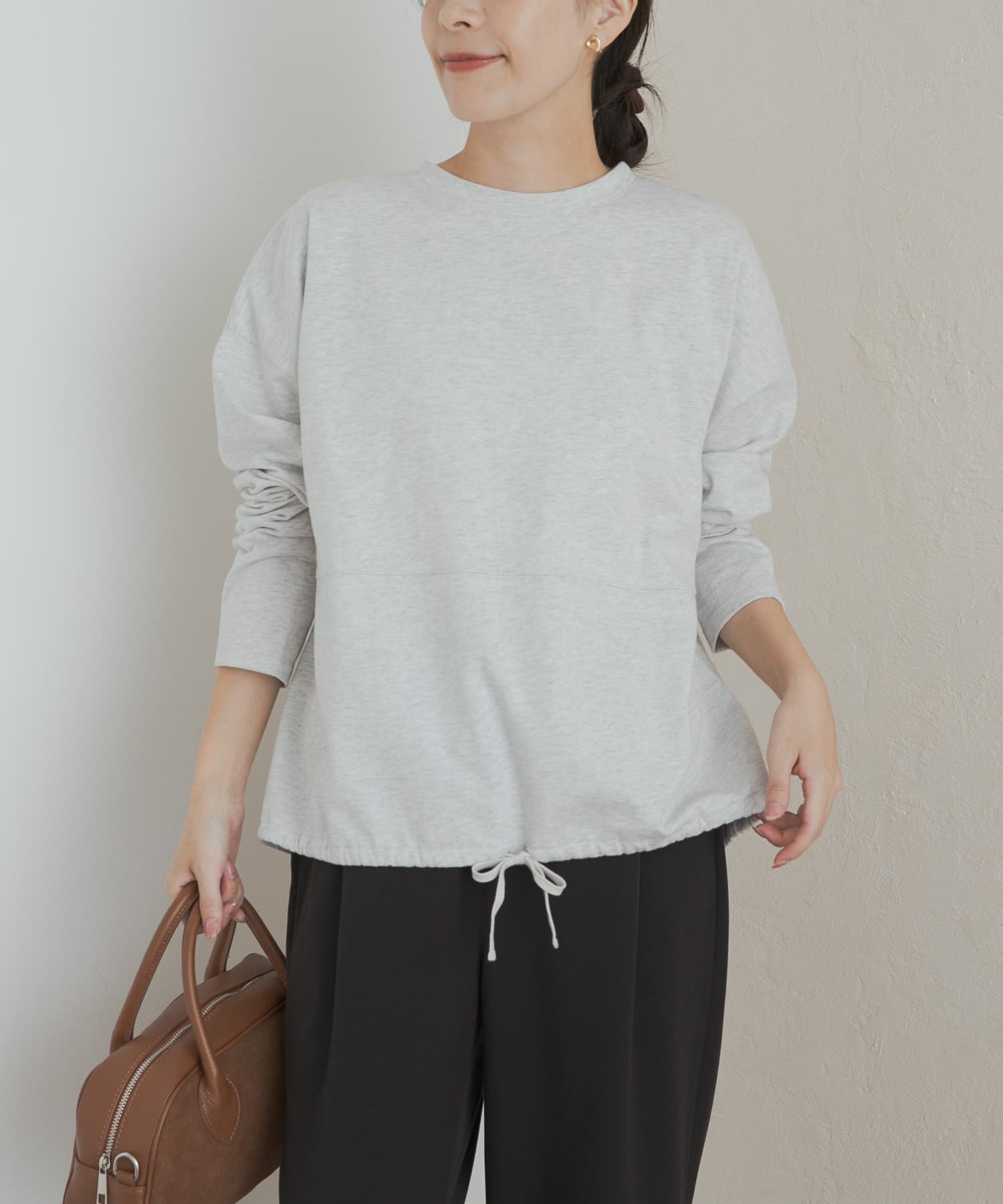 【アーバンリサーチ ドアーズ/URBAN RESEARCH DOORS】のヘムドロストロングスリーブプルオーバー インテリア・キッズ・メンズ・レディースファッション・服の通販 founy(ファニー) 　ファッション　Fashion　レディースファッション　Fashion for Women　トップス・カットソー　Cut & Sew Tops　カジュアルプルオーバー・ニットトップス　Pullovers & Knit Tops / Casual Pullovers　2025年　2025　2025-2026秋冬・A/W　Autumn/Winter 2025–26 AW25–26　冬　Winter / This Winter　カットソー　Cut and Sewn Top　フォルム　Silhouette, Form　リボン　Ribbon, Bow　A/W・秋冬　Autumn/Winter　長袖　Long Sleeve, Full Sleeve　OATMEAL|ID: prp329100004693744 ipo3291000000034437812