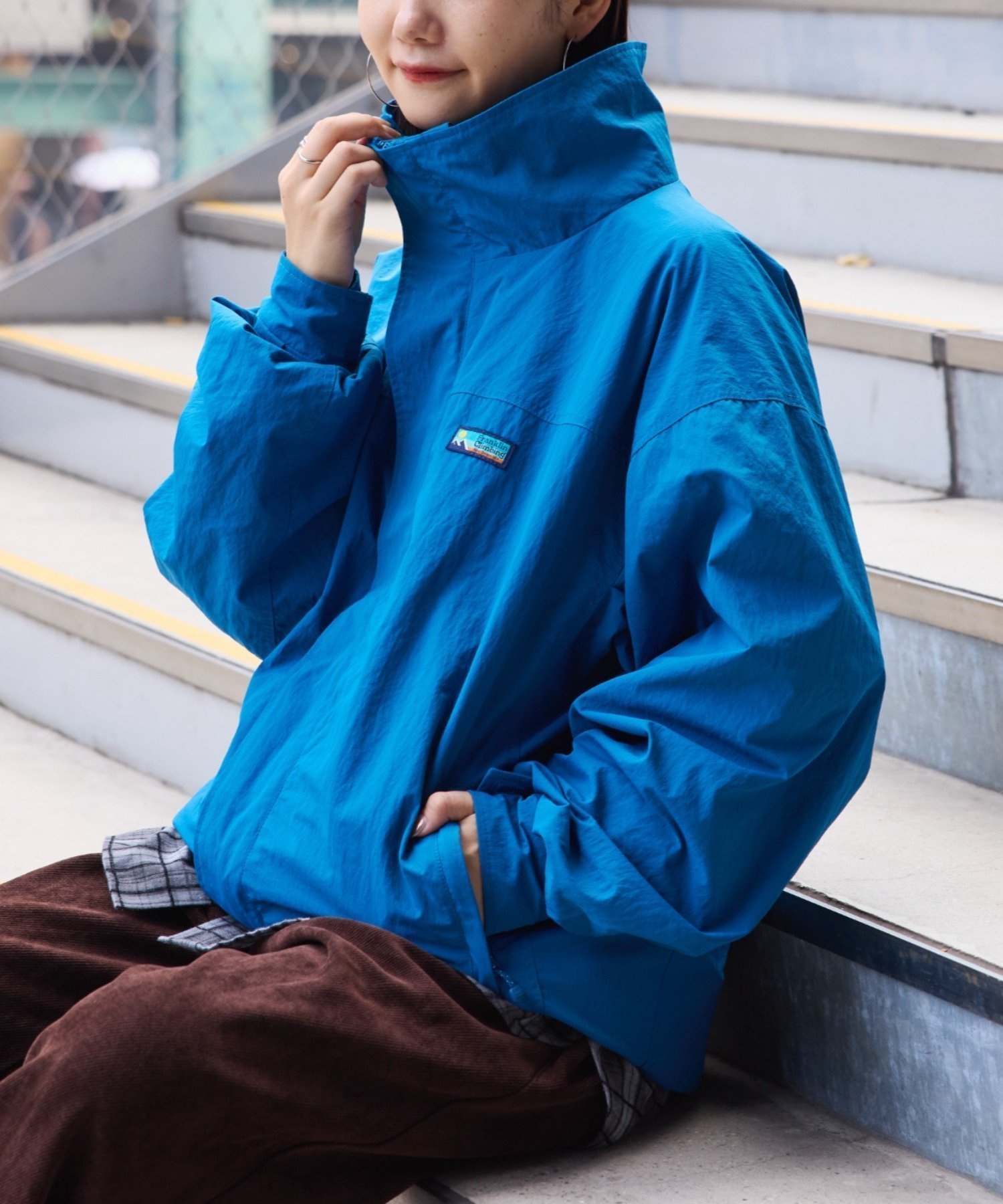 【チャオパニックティピー/CIAOPANIC TYPY】の【Franklin Climbing】ユニセックスカスケードスタンドジャケット インテリア・キッズ・メンズ・レディースファッション・服の通販 founy(ファニー) 　ファッション　Fashion　レディースファッション　Fashion for Women　アウター　Coat / Outerwear Collection　レディースジャケット・軽アウター　Jackets　アウトドア　Outdoor Clothing　今季　This Season, Current Season　ジャケット　Jacket, Outerwear　スウェット / スエット　Sweatshirt, Sweatwear　人気　Popular, Best Seller　ハイネック　High Neck, Mock Neck　バランス　Balance, Style Balance　ブルゾン　Blouson, Bomber Jacket　メンズ　Men's, Menswear　モチーフ　Motif, Design Theme　ワンポイント　One Point, Statement Accent　冬　Winter / This Winter　おすすめ　Recommended / Our Picks　ブルー|ID: prp329100004693754 ipo3291000000034435749