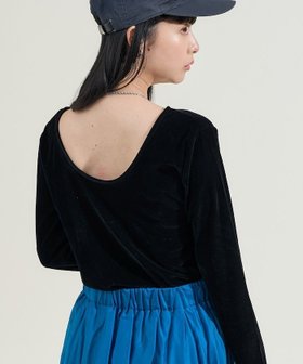 【フリークスストア/FREAK'S STORE】 ベロア バックオープンロンTシャツ人気、トレンドファッション・服の通販 founy(ファニー) ファッション Fashion レディースファッション Fashion for Women トップス・カットソー Cut & Sew Tops シャツ・ブラウス・オフィスカジュアル Elegant Blouses & Button-Ups ロングTシャツ・Tシャツ Longline T-Shirts & Tees ベロアトップス Velour Tops / Velvet-Look Items バッグ Bags 冬 Winter / This Winter インナー Innerwear キャミワンピース Cami Dress, Slip Dress コンパクト Compact, Small Size シンプル Simple, Minimal ビスチェ Bustier, Corset Top フィット Fit, Slim Fit ベスト Vest, Waistcoat ベロア Velour, Soft Velvet A/W・秋冬 Autumn/Winter |ID:prp329100004693831