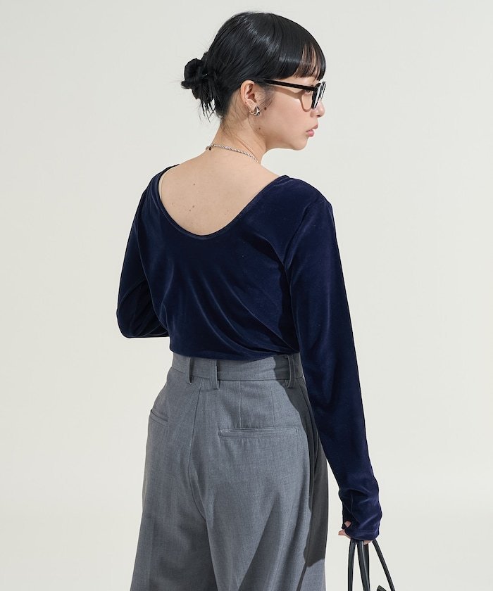 【フリークスストア/FREAK'S STORE】のベロア バックオープンロンTシャツ インテリア・キッズ・メンズ・レディースファッション・服の通販 founy(ファニー) 　ファッション　Fashion　レディースファッション　Fashion for Women　トップス・カットソー　Cut & Sew Tops　シャツ・ブラウス・オフィスカジュアル　Elegant Blouses & Button-Ups　ロングTシャツ・Tシャツ　Longline T-Shirts & Tees　ベロアトップス　Velour Tops / Velvet-Look Items　バッグ　Bags　冬　Winter / This Winter　インナー　Innerwear　キャミワンピース　Cami Dress, Slip Dress　コンパクト　Compact, Small Size　シンプル　Simple, Minimal　ビスチェ　Bustier, Corset Top　フィット　Fit, Slim Fit　ベスト　Vest, Waistcoat　ベロア　Velour, Soft Velvet　A/W・秋冬　Autumn/Winter　ネイビー|ID: prp329100004693831 ipo3291000000033892169