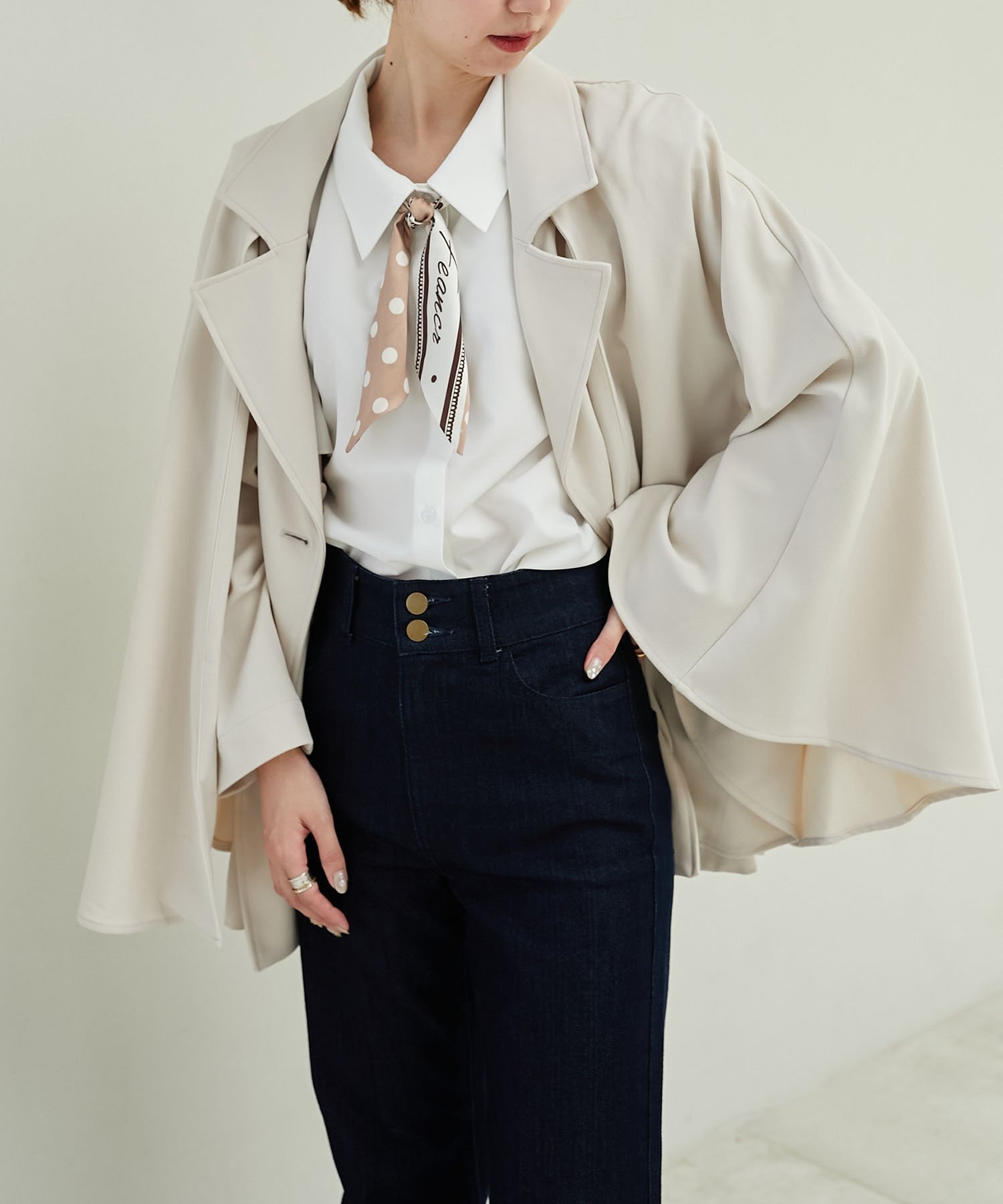 【マジェスティック レゴン/MAJESTIC LEGON】の2wayケープデザイントレンチ インテリア・キッズ・メンズ・レディースファッション・服の通販 founy(ファニー) 　ファッション　Fashion　レディースファッション　Fashion for Women　シンプル　Simple, Minimal　ダウン　Down, Puffer　デニム　Denim, Jeans Material　トレンチ　Trench, Trench Coat　トレンド　Trend, Trending Now　フェミニン　Feminine, Girly　ブローチ　Brooch, Pin Brooch　ボトム　Bottoms, Lower Wear　マーメイド　Mermaid, Fishtail Silhouette　リボン　Ribbon, Bow　リラックス　Relax, Relaxed Fit　ロング　Long, Long-Length　再入荷　Restock / Back in Stock　おすすめ　Recommended / Our Picks　アイボリー|ID: prp329100004693885 ipo3291000000033892796