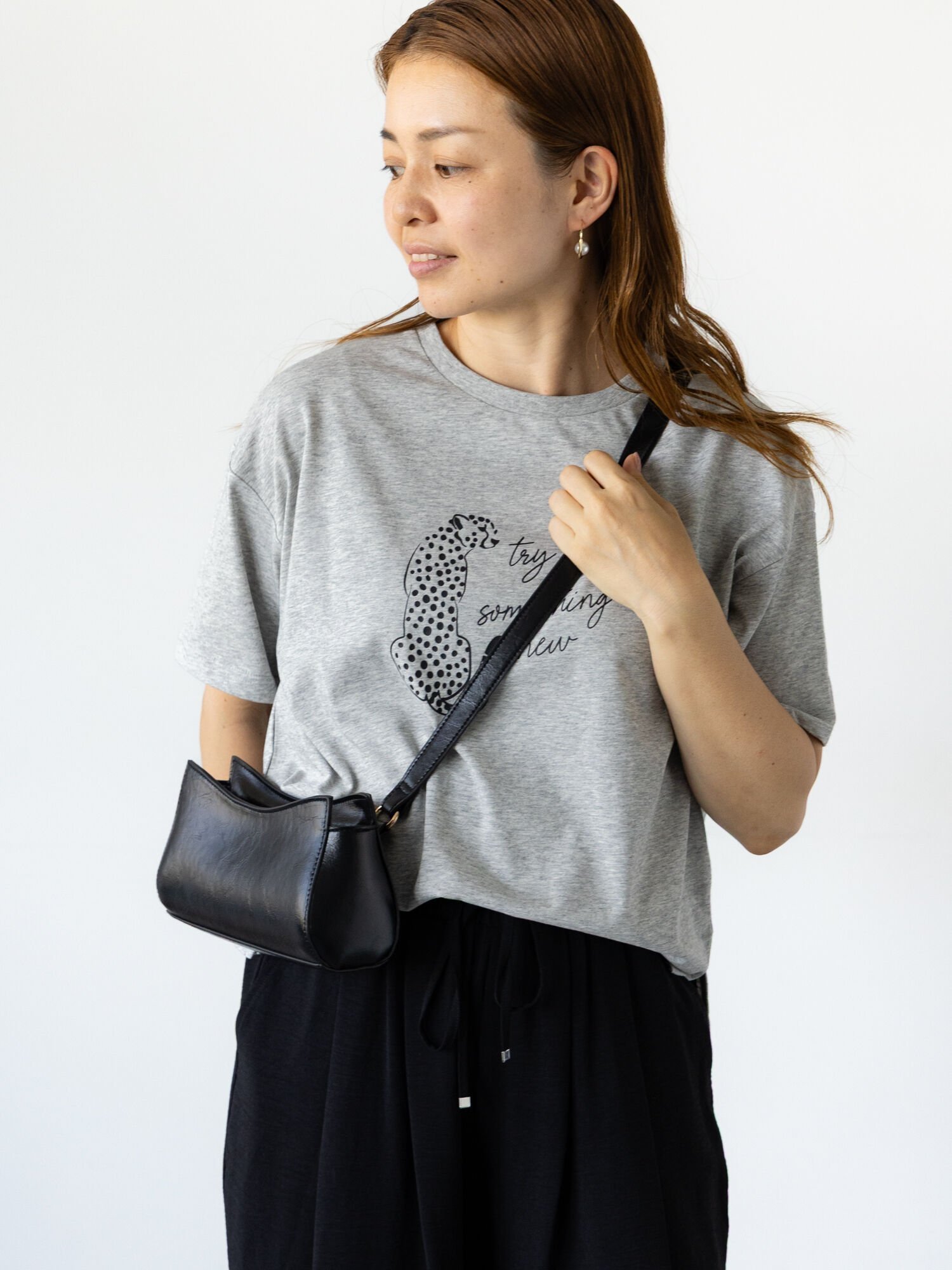 【テチチ/Te chichi】の【接触冷感】動物モチーフプリントTシャツ インテリア・キッズ・メンズ・レディースファッション・服の通販 founy(ファニー) 　ファッション　Fashion　レディースファッション　Fashion for Women　トップス・カットソー　Cut & Sew Tops　シャツ・ブラウス・オフィスカジュアル　Elegant Blouses & Button-Ups　ロングTシャツ・Tシャツ　Longline T-Shirts & Tees　プリント　Print, Printed Pattern　モチーフ　Motif, Design Theme　グレー|ID: prp329100004693929 ipo3291000000033893322