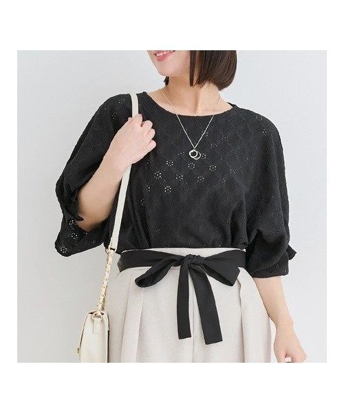 【その他のブランド/Other】のリングアクセサリー付きカットレーストップス 人気、トレンドファッション・服の通販 founy(ファニー) 　ファッション　Fashion　レディースファッション　Fashion for Women　トップス・カットソー　Cut & Sew Tops　アクセサリー　Fashion Accessories　ネックレス　Necklace, Pendant Necklace　フェミニン　Feminine, Girly　ボトム　Bottoms, Lower Wear　モチーフ　Motif, Design Theme　リラックス　Relax, Relaxed Fit　レース　Lace, Lace Fabric　ワイド　Wide, Wide Fit　エレガント 上品　Elegant　 other-1|ID: prp329100004693939 ipo3291000000033893414