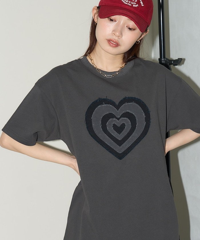 【フリークスストア/FREAK'S STORE】のダメージ ハート ドッキングTシャツ 限定展開 25SS インテリア・キッズ・メンズ・レディースファッション・服の通販 founy(ファニー) 　ファッション　Fashion　レディースファッション　Fashion for Women　トップス・カットソー　Cut & Sew Tops　シャツ・ブラウス・オフィスカジュアル　Elegant Blouses & Button-Ups　ロングTシャツ・Tシャツ　Longline T-Shirts & Tees　2025年　2025　2025春夏・S/S　Spring/Summer 2025 SS25　インナー　Innerwear　ダメージ　Distressed, Destroyed　デニム　Denim, Jeans Material　トレンド　Trend, Trending Now　ドッキング　Docking, Mixed Material　バレエ　Ballet, Ballet Style　モチーフ　Motif, Design Theme　夏　Summer　S/S・春夏　SS, Spring/Summer, Warm Season　ブラック|ID: prp329100004693997 ipo3291000000033894036