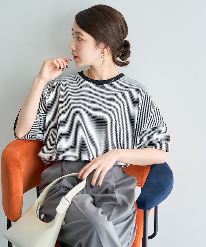 【フリークスストア/FREAK'S STORE】のビックシルエット カラー 細ボーダー 半袖 Tシャツ【限定展開】 25SS インテリア・キッズ・メンズ・レディースファッション・服の通販 founy(ファニー) 　ファッション　Fashion　レディースファッション　Fashion for Women　トップス・カットソー　Cut & Sew Tops　シャツ・ブラウス・オフィスカジュアル　Elegant Blouses & Button-Ups　ロングTシャツ・Tシャツ　Longline T-Shirts & Tees　2025年　2025　2025春夏・S/S　Spring/Summer 2025 SS25　ビッグ　Big, Oversized　ベーシック　Basic, Essential　ボーダー　Border, Stripe　人気　Popular, Best Seller　半袖　Short Sleeve, Half Sleeve　吸水　Absorbent, Quick-Dry　夏　Summer　S/S・春夏　SS, Spring/Summer, Warm Season　ブラック×オフホワイト|ID: prp329100004694008 ipo3291000000033894112