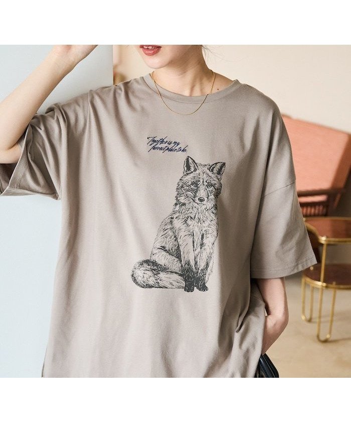 【フリークスストア/FREAK'S STORE】のキツネ 線画 プリント×ロゴ 刺繍 BIG 半袖 Tシャツ【限定展開】 25SS インテリア・キッズ・メンズ・レディースファッション・服の通販 founy(ファニー) 　ファッション　Fashion　レディースファッション　Fashion for Women　トップス・カットソー　Cut & Sew Tops　シャツ・ブラウス・オフィスカジュアル　Elegant Blouses & Button-Ups　ロングTシャツ・Tシャツ　Longline T-Shirts & Tees　2025年　2025　2025春夏・S/S　Spring/Summer 2025 SS25　おすすめ　Recommended / Our Picks　シンプル　Simple, Minimal　ジャケット　Jacket, Outerwear　ストラップサンダル　Strappy Sandals, Strap Sandals　ダメージ　Distressed, Destroyed　デニム　Denim, Jeans Material　ビッグ　Big, Oversized　プリント　Print, Printed Pattern　エレガント 上品　Elegant　半袖　Short Sleeve, Half Sleeve　夏　Summer　S/S・春夏　SS, Spring/Summer, Warm Season　ベージュ|ID: prp329100004694010 ipo3291000000033894124