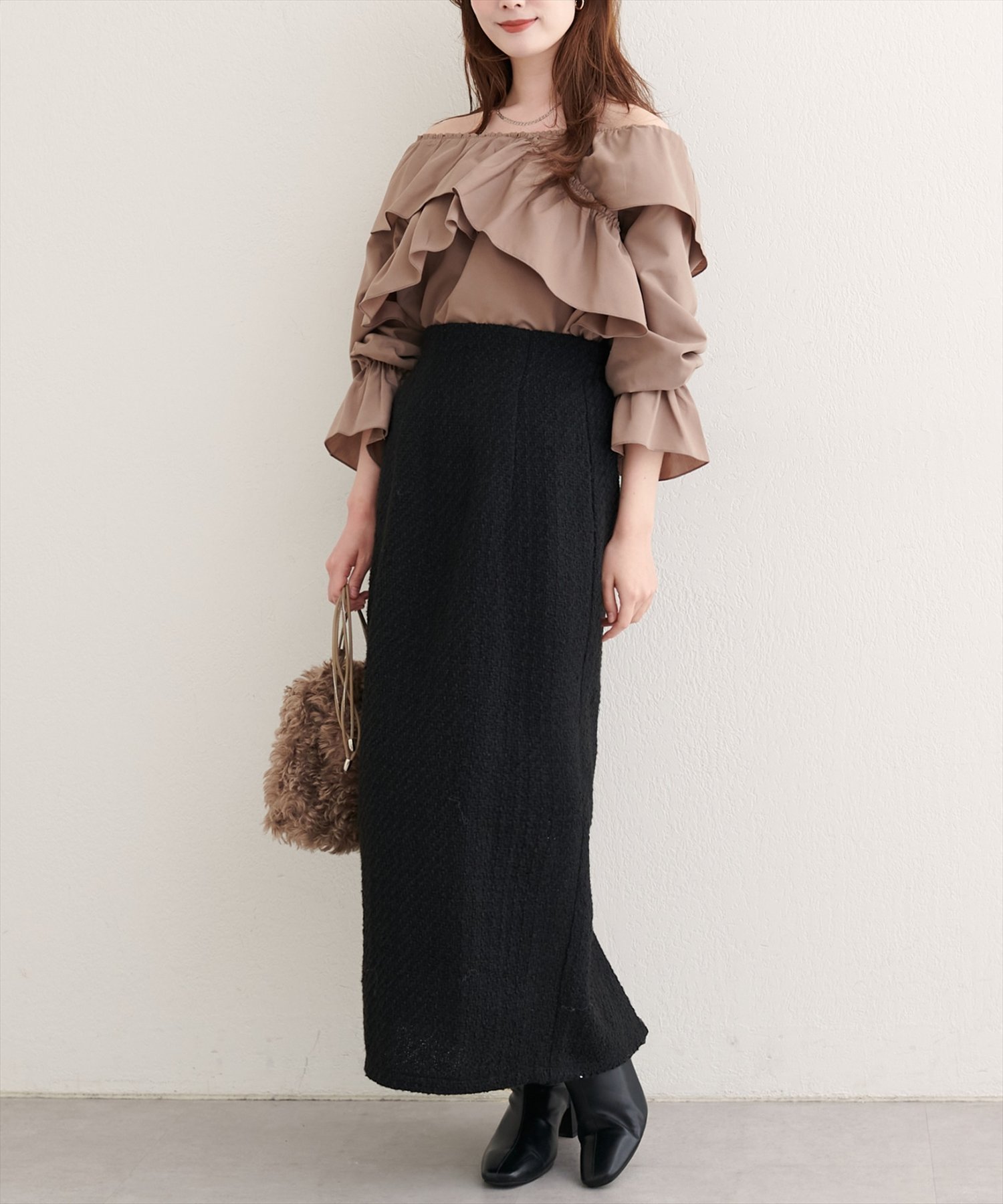 【ナチュラルクチュール/natural couture】のMIXツイードハイウエストタイトスカート インテリア・キッズ・メンズ・レディースファッション・服の通販 founy(ファニー) 　ファッション　Fashion　レディースファッション　Fashion for Women　スカート　Skirts　アクセサリー　Fashion Accessories　カットソー　Cut and Sewn Top　カーディガン　Cardigan, Knitwear　クラシカル　Classical, Vintage-Inspired　シューズ　Shoes, Footwear　シンプル　Simple, Minimal　スニーカー　Sneakers, Trainers　スリット　Slit, Slit Detail　タイトスカート　Pencil Skirt, Tight Skirt　ダウン　Down, Puffer　ツイード　Twill, Twill Weave　フェミニン　Feminine, Girly　フラット　Flat, Flat Shoes　ポケット　Pocket, Pocket Detail　モダン　Modern, Contemporary　おすすめ　Recommended / Our Picks　2025年　2025　2025-2026秋冬・A/W　Autumn/Winter 2025–26 AW25–26　ブラック系その他|ID: prp329100004694102 ipo3291000000033894834