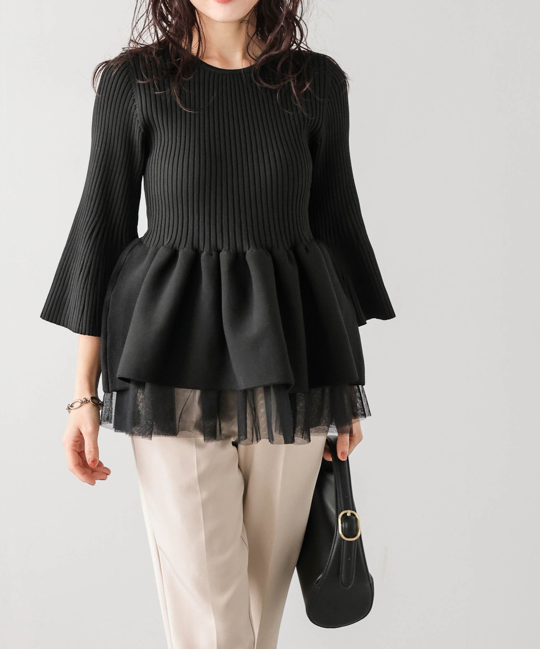 【ラジュール/Lajour】の2Wayペプラムニット インテリア・キッズ・メンズ・レディースファッション・服の通販 founy(ファニー) 　ファッション　Fashion　レディースファッション　Fashion for Women　トップス・カットソー　Cut & Sew Tops　ニット　Knit Tops & Sweaters　アクリル　Acrylic Material　スリーブ　Sleeve, Long Sleeve / Short Sleeve　チュール　Tulip, Tulip Motif　パール　Pearl, Pearl Accent　フェミニン　Feminine, Girly　フォルム　Silhouette, Form　フレア　Flare, Flared　ペプラム　Peplum, Flared Hem　エレガント 上品　Elegant　日本製　Made In Japan　ブラック|ID: prp329100004694104 ipo3291000000033894848