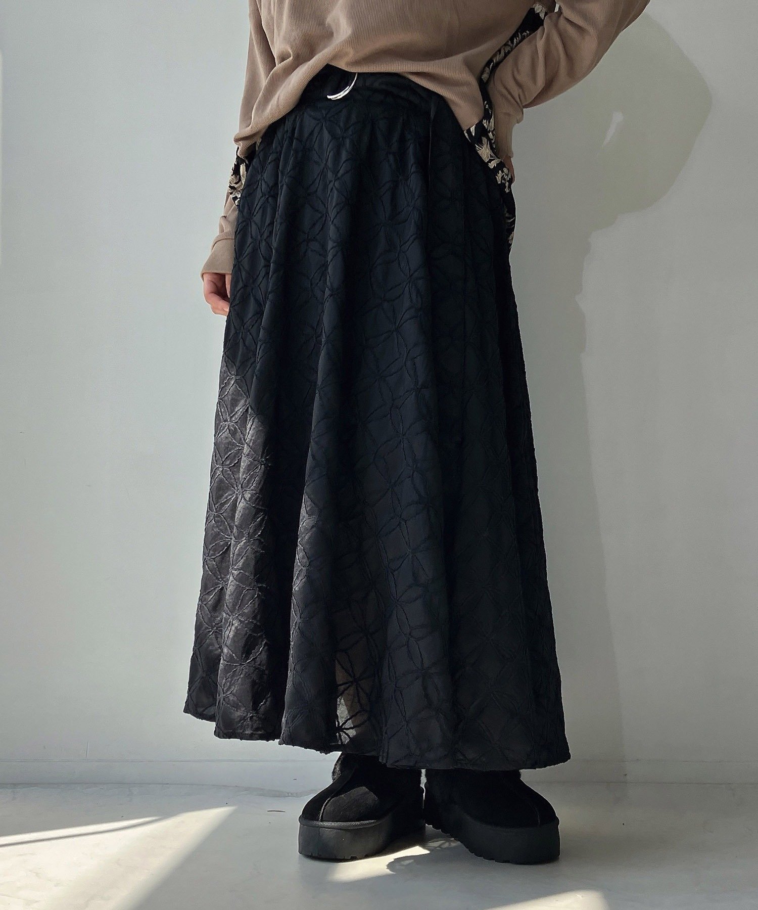 【アズノウアズ プラス/AS KNOW AS plus】の♪ベルト付属ボリュームロングスカート インテリア・キッズ・メンズ・レディースファッション・服の通販 founy(ファニー) 　ファッション　Fashion　レディースファッション　Fashion for Women　スカート　Skirts　ロングスカート　Long Skirts / Maxi & Midi Skirts　ベルト&ウエストマーク　Belts & Waist Accessories　ガーリー　Girly, Feminine Style　チェック　Check, Plaid, Tartan　定番　Standard, Basic Item　人気　Popular, Best Seller　無地　Plain, Solid Color　ロング　Long, Long-Length　再入荷　Restock / Back in Stock　シシュウクロ|ID: prp329100004694120 ipo3291000000034578126