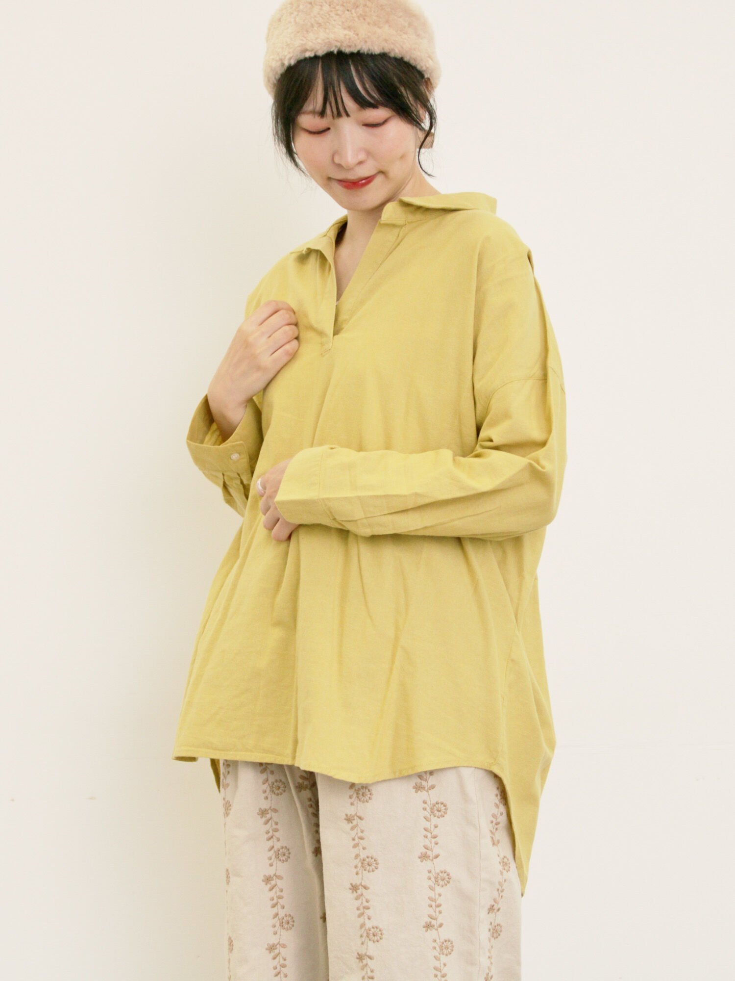 【サマンサモスモス/Samansa Mos2】の後ろ釦スキッパーチュニック インテリア・キッズ・メンズ・レディースファッション・服の通販 founy(ファニー) 　ファッション　Fashion　レディースファッション　Fashion for Women　トップス・カットソー　Cut & Sew Tops　シンプル　Simple, Minimal　スキッパー　Skipper, Open Collar　チュニック　Tunic, Long Top　イエロー|ID: prp329100004694133 ipo3291000000033895012