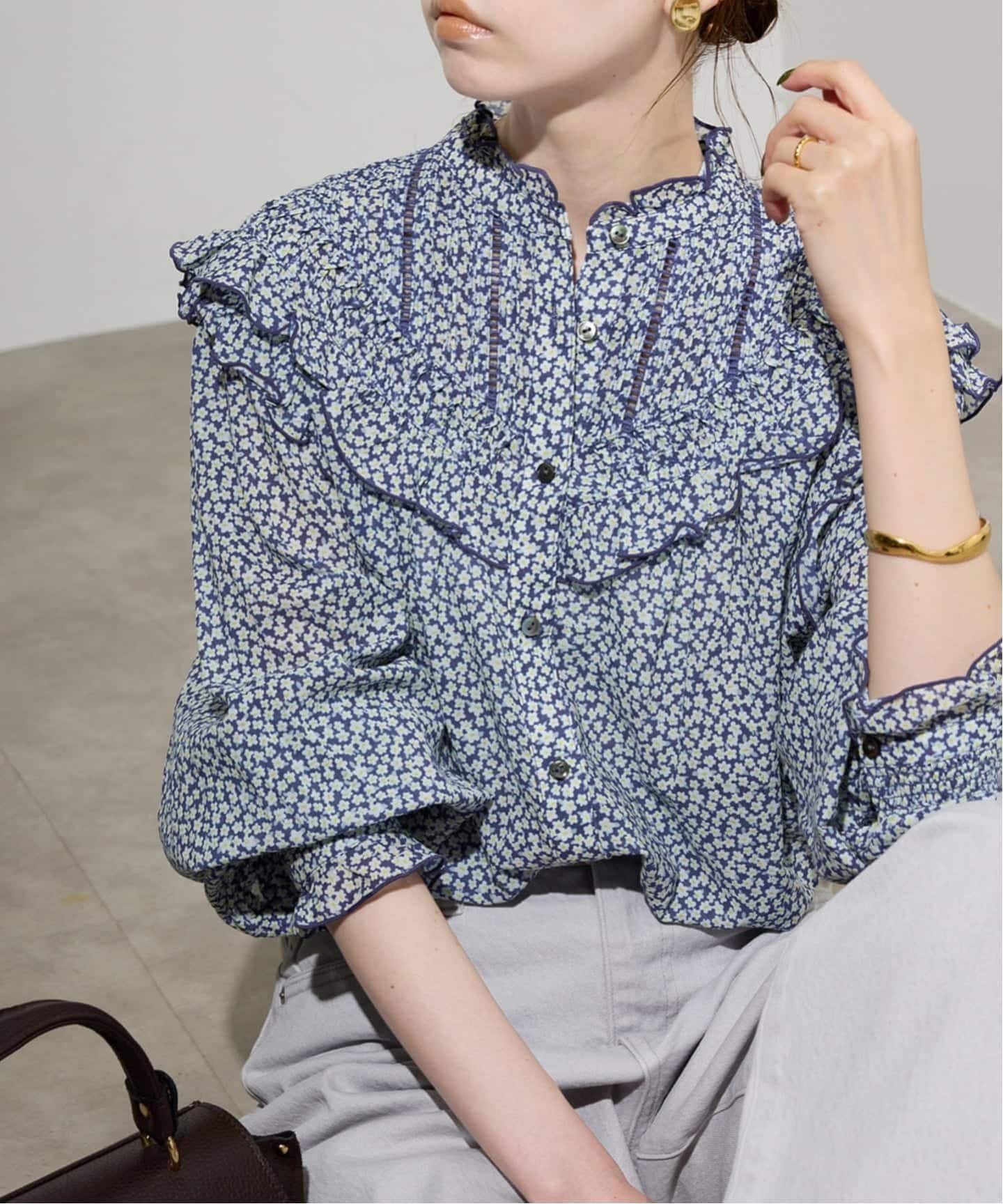 【スローブ イエナ/SLOBE IENA】の《WEB・一部店舗限定/追加》フリルピンタックブラウス インテリア・キッズ・メンズ・レディースファッション・服の通販 founy(ファニー) 　ファッション　Fashion　レディースファッション　Fashion for Women　トップス・カットソー　Cut & Sew Tops　シャツ・ブラウス・オフィスカジュアル　Elegant Blouses & Button-Ups　2025年　2025　2025-2026秋冬・A/W　Autumn/Winter 2025–26 AW25–26　ブルー|ID: prp329100004694151 ipo3291000000033895145