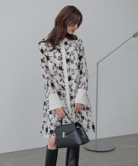 【アンデミュウ/Andemiu】のフロッキープリントシャツミニワンピース 人気、トレンドファッション・服の通販 founy(ファニー) ファッション Fashion レディースファッション Fashion for Women ワンピース Dresses おすすめ Recommended / Our Picks カフス Cuff Design カーディガン Cardigan, Knitwear ジャケット Jacket, Outerwear 切替 Switching, Contrast Panel |ID:prp329100004694208