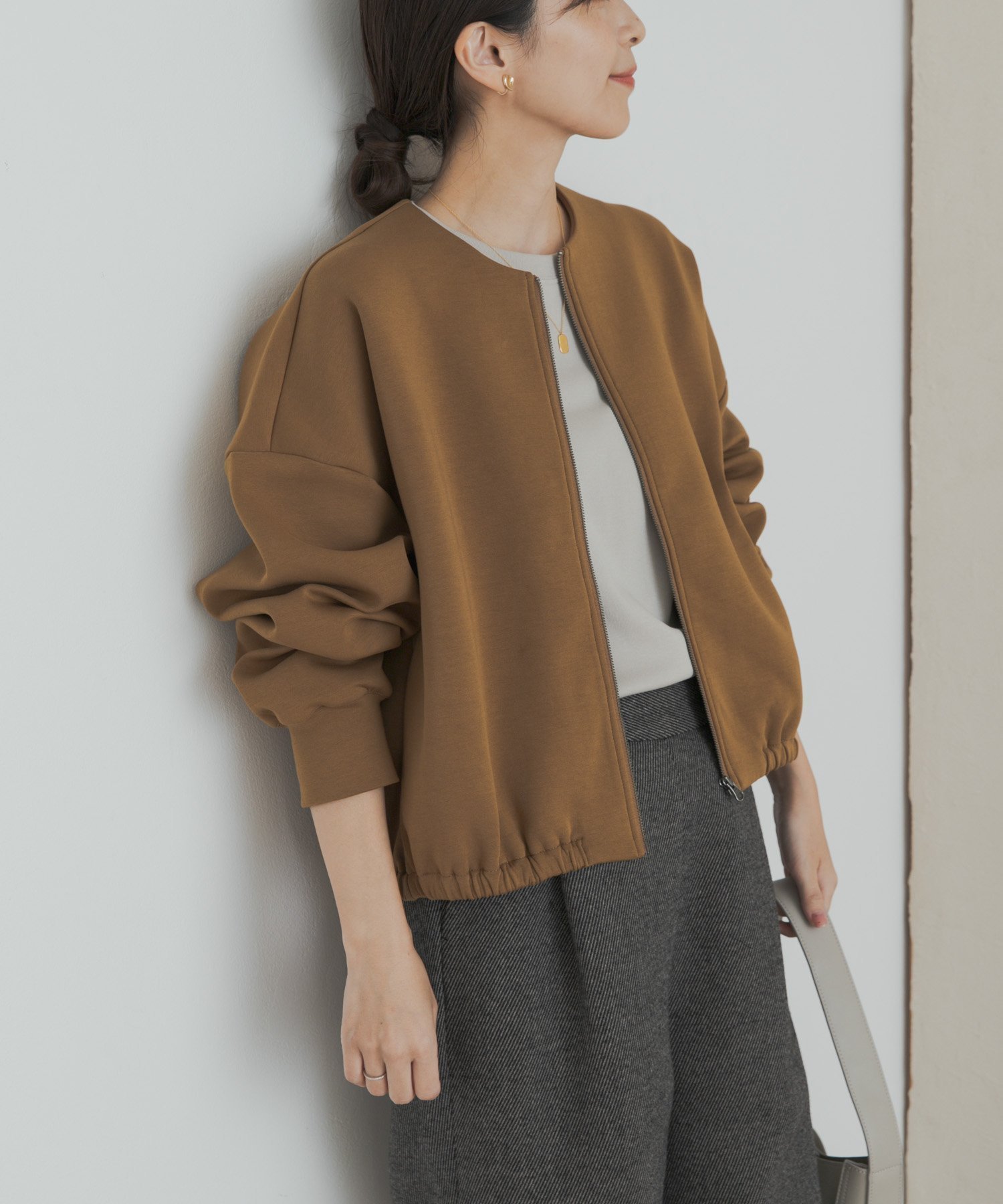 【アーバンリサーチ ドアーズ/URBAN RESEARCH DOORS】のダンボールZIPカーディガン インテリア・キッズ・メンズ・レディースファッション・服の通販 founy(ファニー) 　ファッション　Fashion　レディースファッション　Fashion for Women　トップス・カットソー　Cut & Sew Tops　カーディガン・羽織り　Layered Style Cardigans　カーディガン　Cardigan, Knitwear　シンプル　Simple, Minimal　定番　Standard, Basic Item　A/W・秋冬　Autumn/Winter　冬　Winter / This Winter　エレガント 上品　Elegant　2025年　2025　2025-2026秋冬・A/W　Autumn/Winter 2025–26 AW25–26　GOLD|ID: prp329100004694217 ipo3291000000033895506