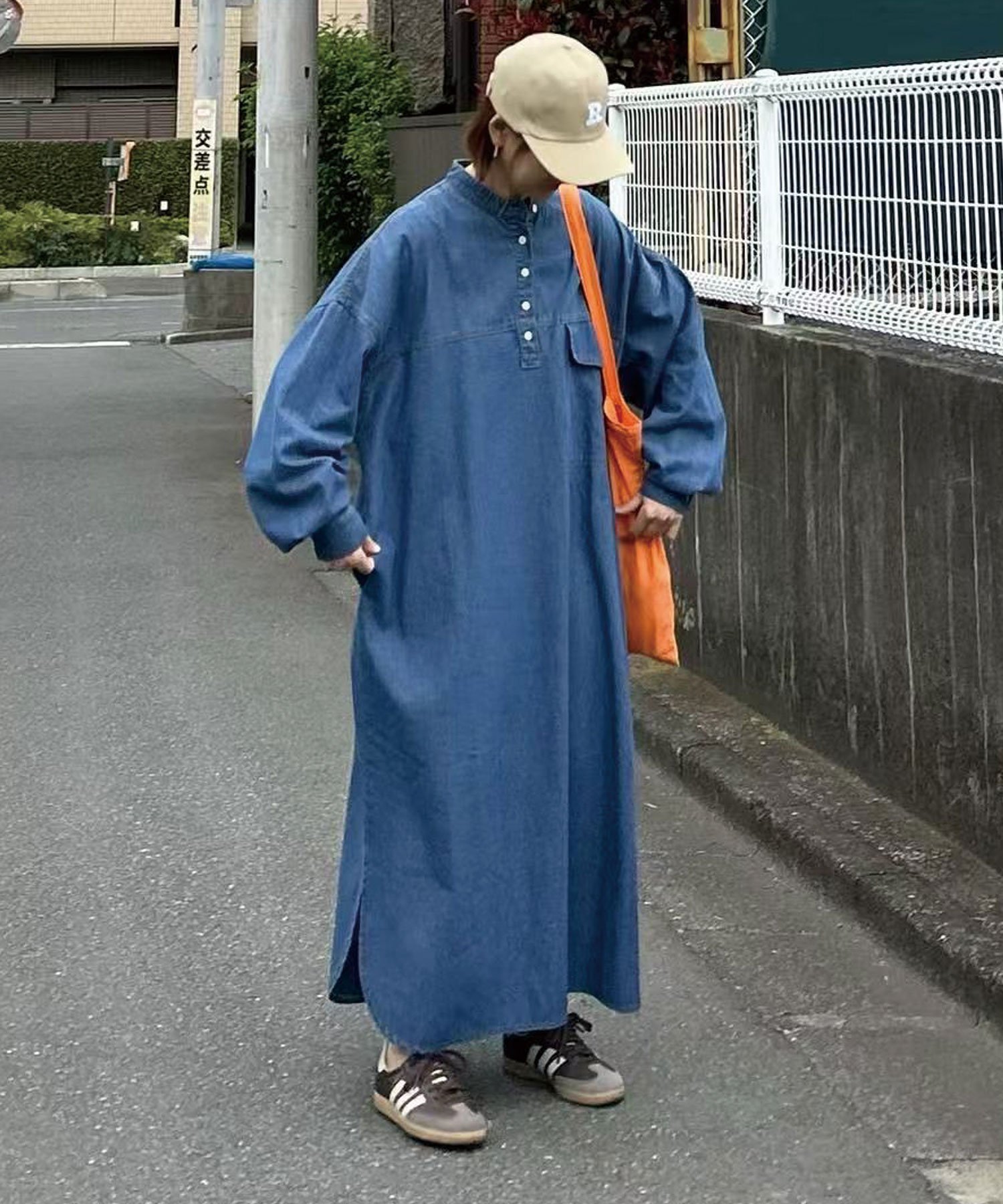 【コーナーズ/CORNERS】の【CORNERS by KR】デニムヘンリーネックワンピース 人気、トレンドファッション・服の通販 founy(ファニー) 　ファッション　Fashion　レディースファッション　Fashion for Women　ワンピース　Dresses　ウォッシュ　Washed Finish　コラボ　Collaboration, Collab　デニム　Denim, Jeans Material　トレンド　Trend, Trending Now　ロールアップ　Roll-Up, Cuffed Hem　 other-1|ID: prp329100004694234 ipo3291000000034590431