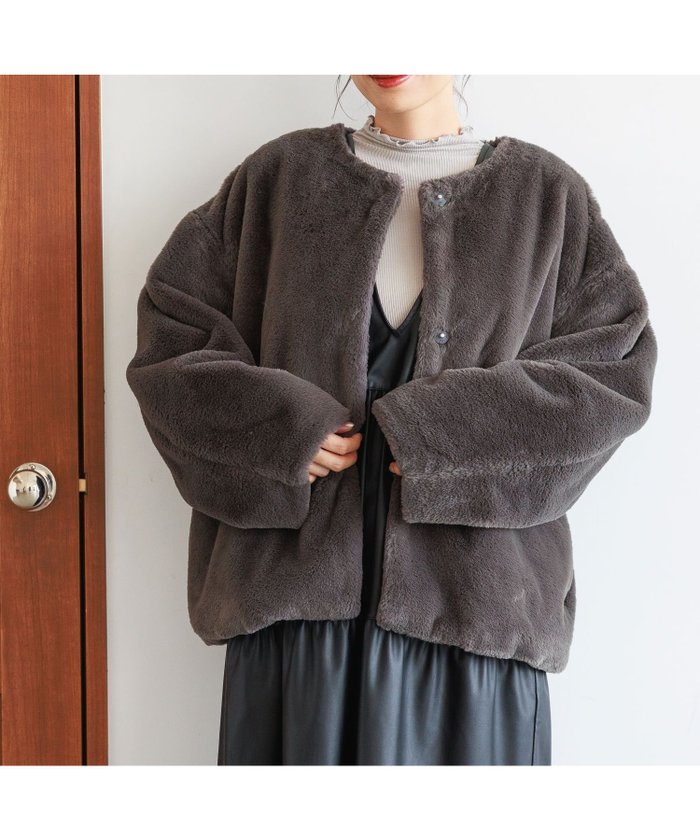 【ラコレ/LAKOLE】のノーカラーファーブルゾン インテリア・キッズ・メンズ・レディースファッション・服の通販 founy(ファニー) https://founy.com/ ファッション Fashion レディースファッション Fashion for Women アウター Coat / Outerwear Collection ブルゾンジャケット・スポーティアウター Blouson Jackets おすすめ Recommended / Our Picks インナー Innerwear フェイクファー Faux Fur, Imitation Fur ブルゾン Blouson, Bomber Jacket ボトム Bottoms, Lower Wear |ID: prp329100004694610 ipo3291000000033899089