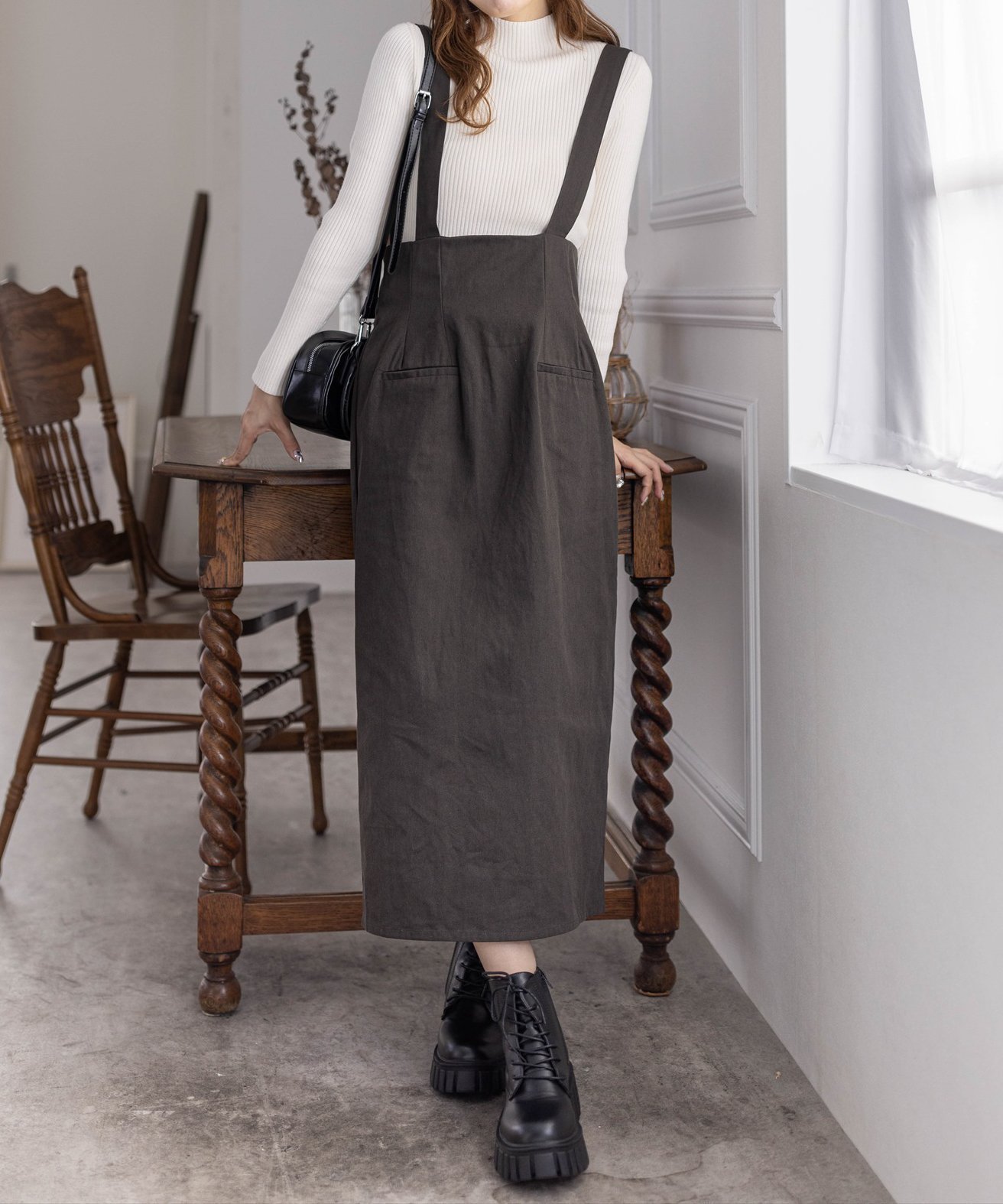 【クリア/clear】のサスペンダー付きタイトスカート インテリア・キッズ・メンズ・レディースファッション・服の通販 founy(ファニー) 　ファッション　Fashion　レディースファッション　Fashion for Women　スカート　Skirts　おすすめ　Recommended / Our Picks　キャップ　Cap, Baseball Cap　サスペンダー　Suspenders, Braces　スニーカー　Sneakers, Trainers　タイトスカート　Pencil Skirt, Tight Skirt　フェミニン　Feminine, Girly　夏　Summer　春　Spring　S/S・春夏　SS, Spring/Summer, Warm Season　A/W・秋冬　Autumn/Winter　KHA|ID: prp329100004694632 ipo3291000000033899220